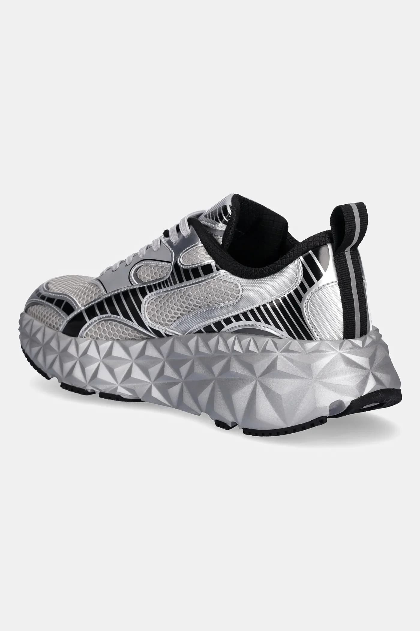 Кроссовки - фото 3