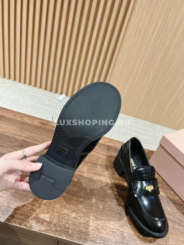 Лоферы Miu черные - фото 4