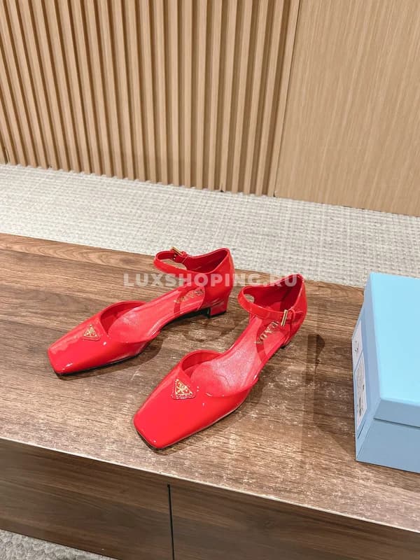 Туфли Prada красные на низком каблуке - фото 3