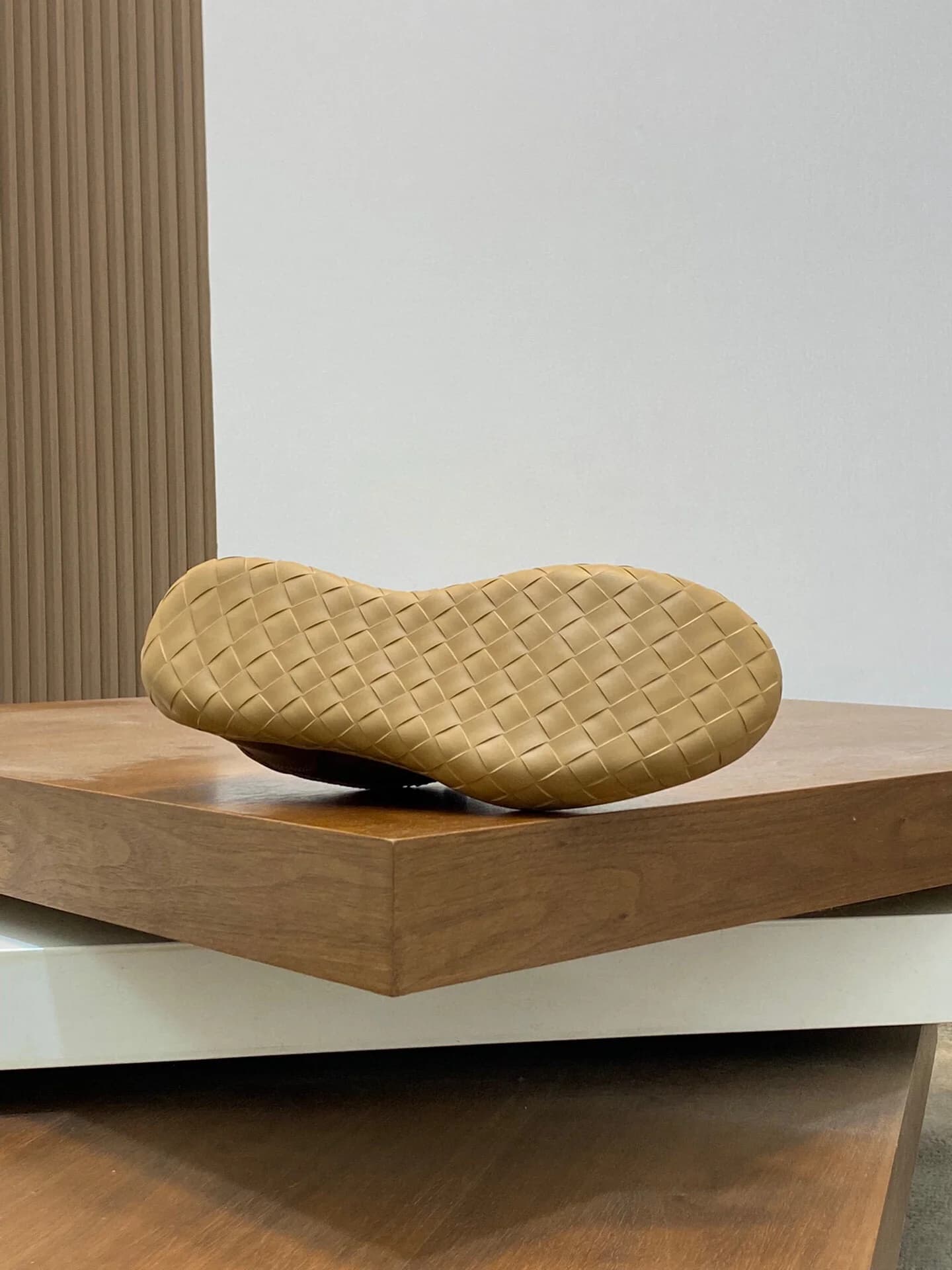 Кроссовки Bottega Veneta коричневые - фото 3