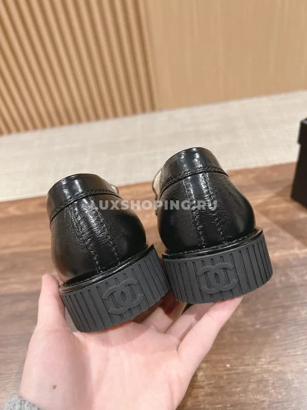 Лоферы Chanel черные 2025 - фото 3