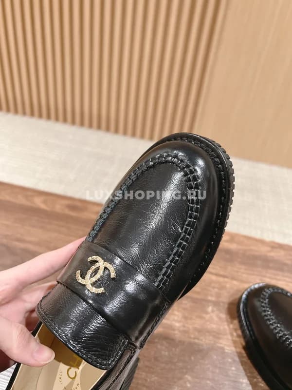 Лоферы Chanel черные 2025 - фото 5
