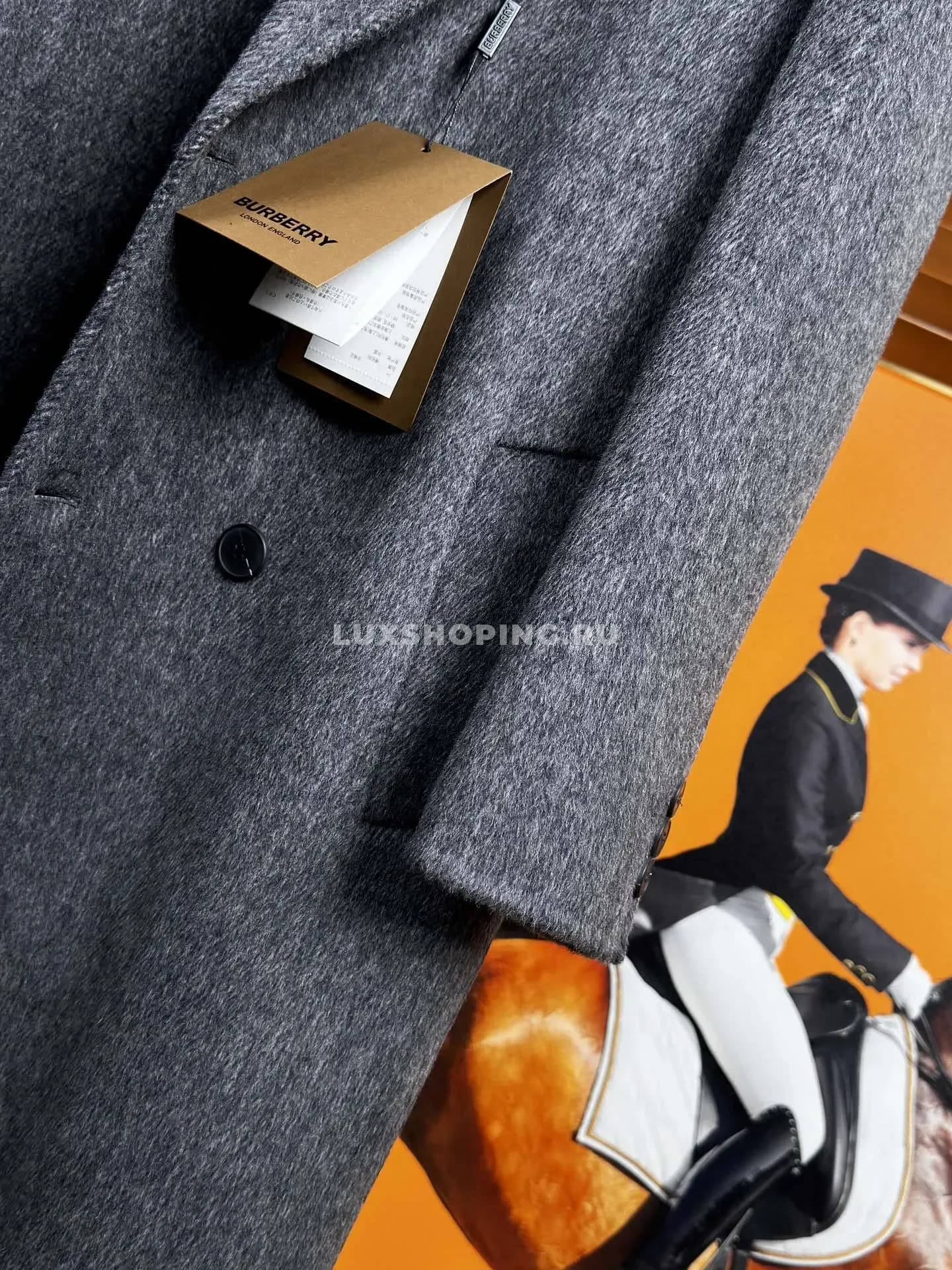 Пальто Burberry c эмблемой серое - фото 6