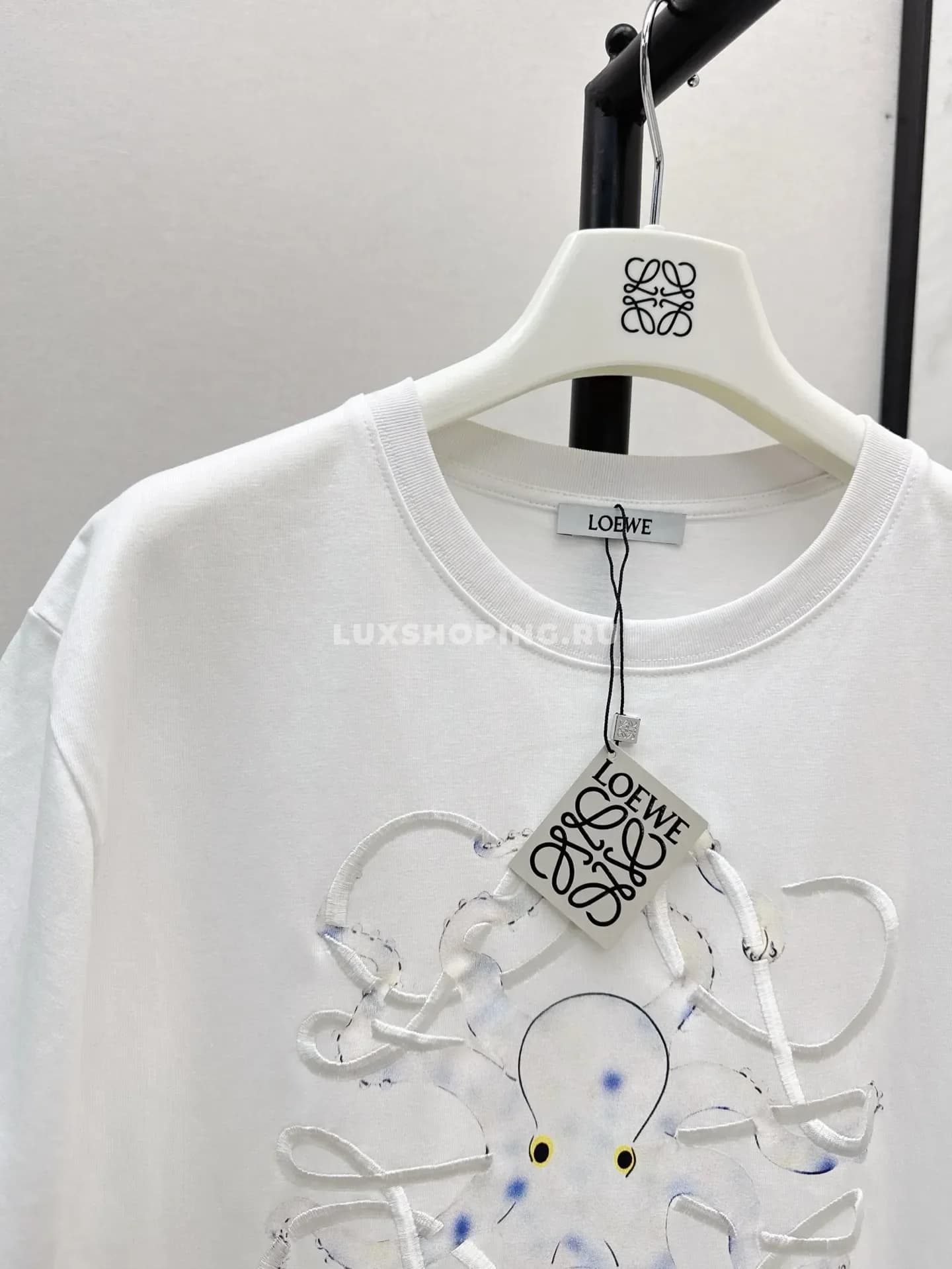 Футболка Loewe белая с вышивкой - фото 4