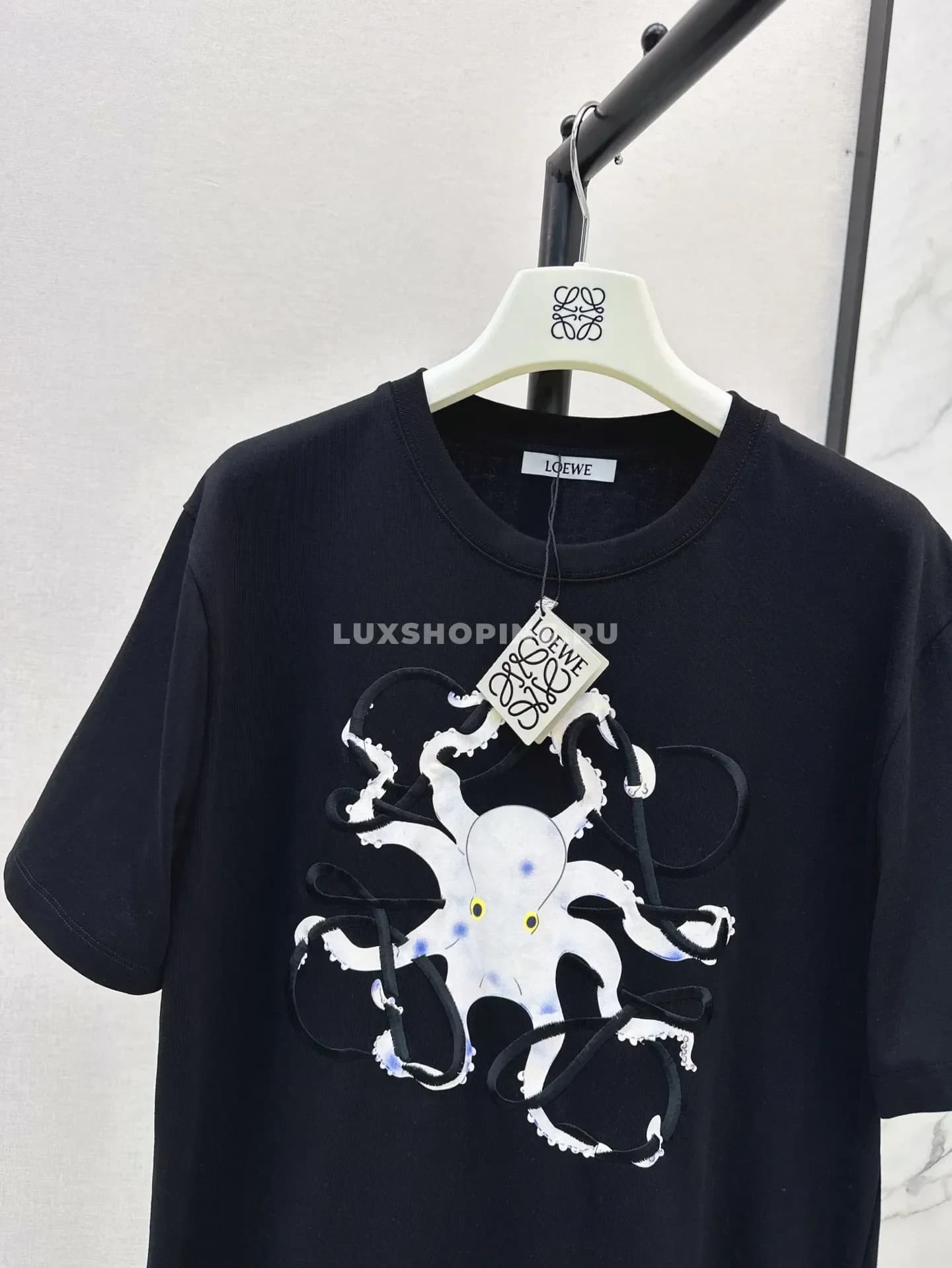 Футболка Loewe черная с вышивкой - фото 2