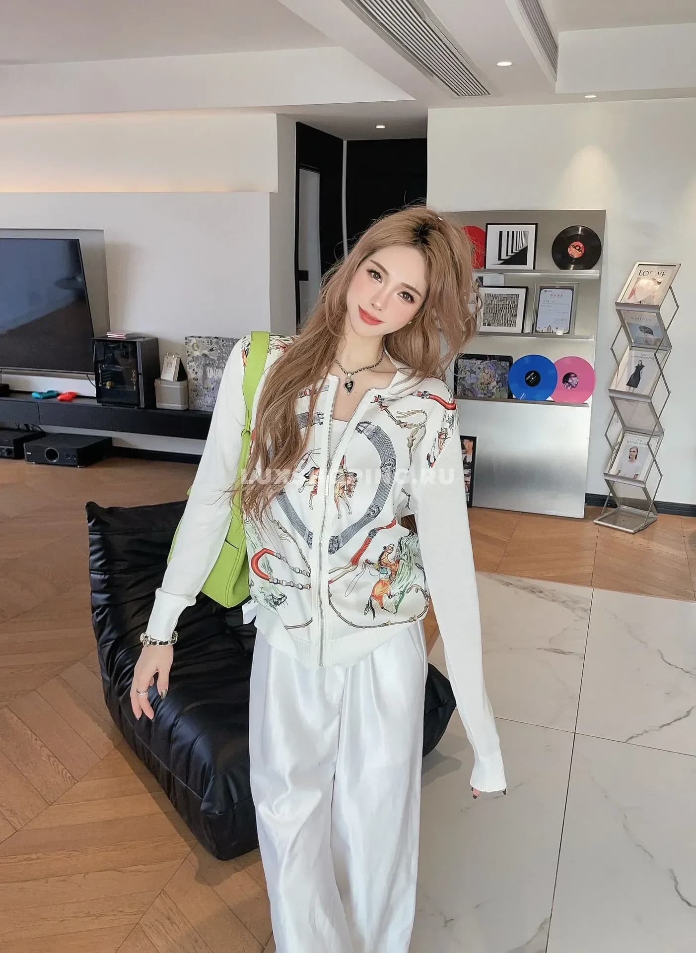 Тонкий кардиган Hermes белый - фото 7