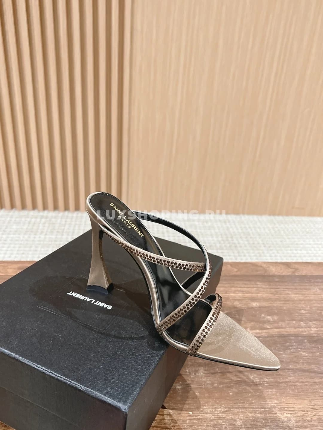 Открытие туфли YSL на высоком каблуке серебрянные - фото 3