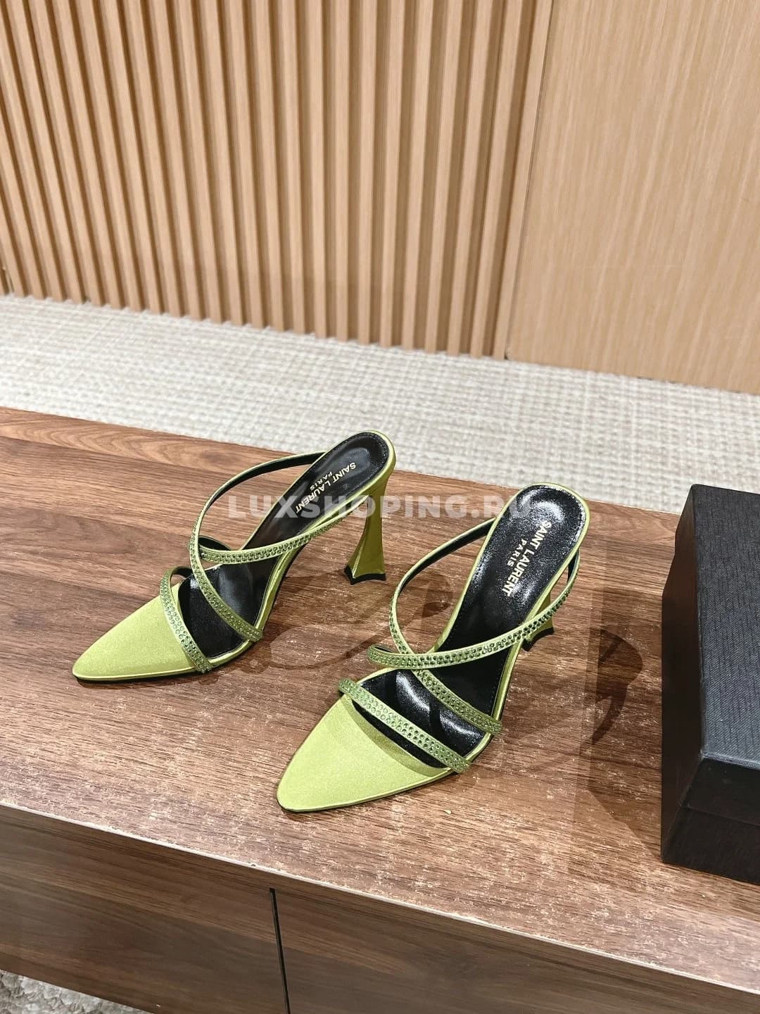 Открытие туфли YSL на высоком каблуке зеленые