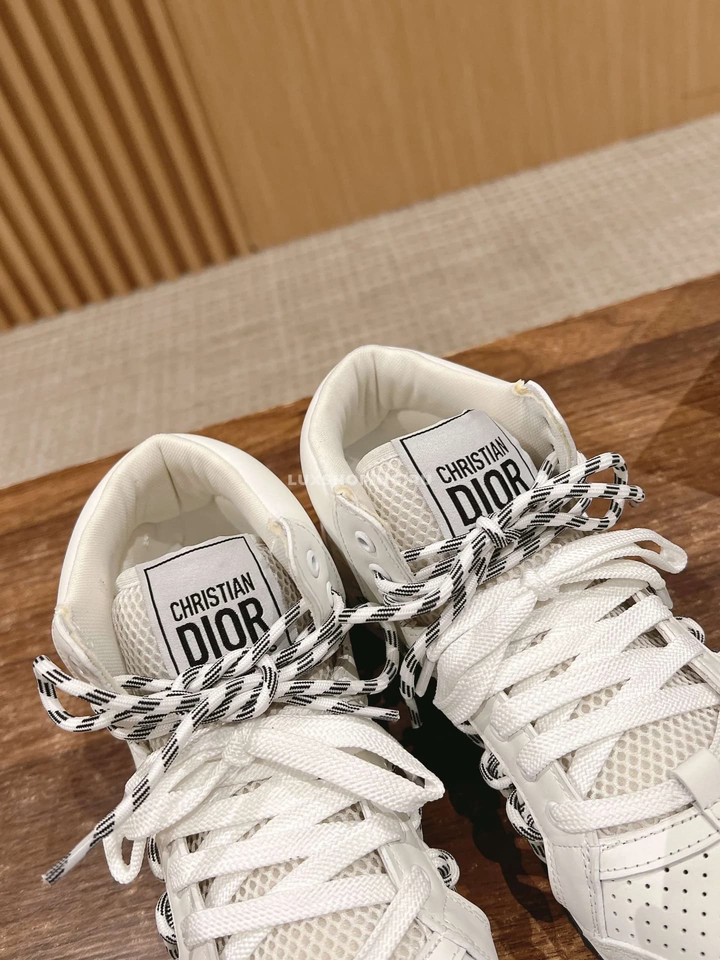 Первые высокие кроссовки Dior белые - фото 8