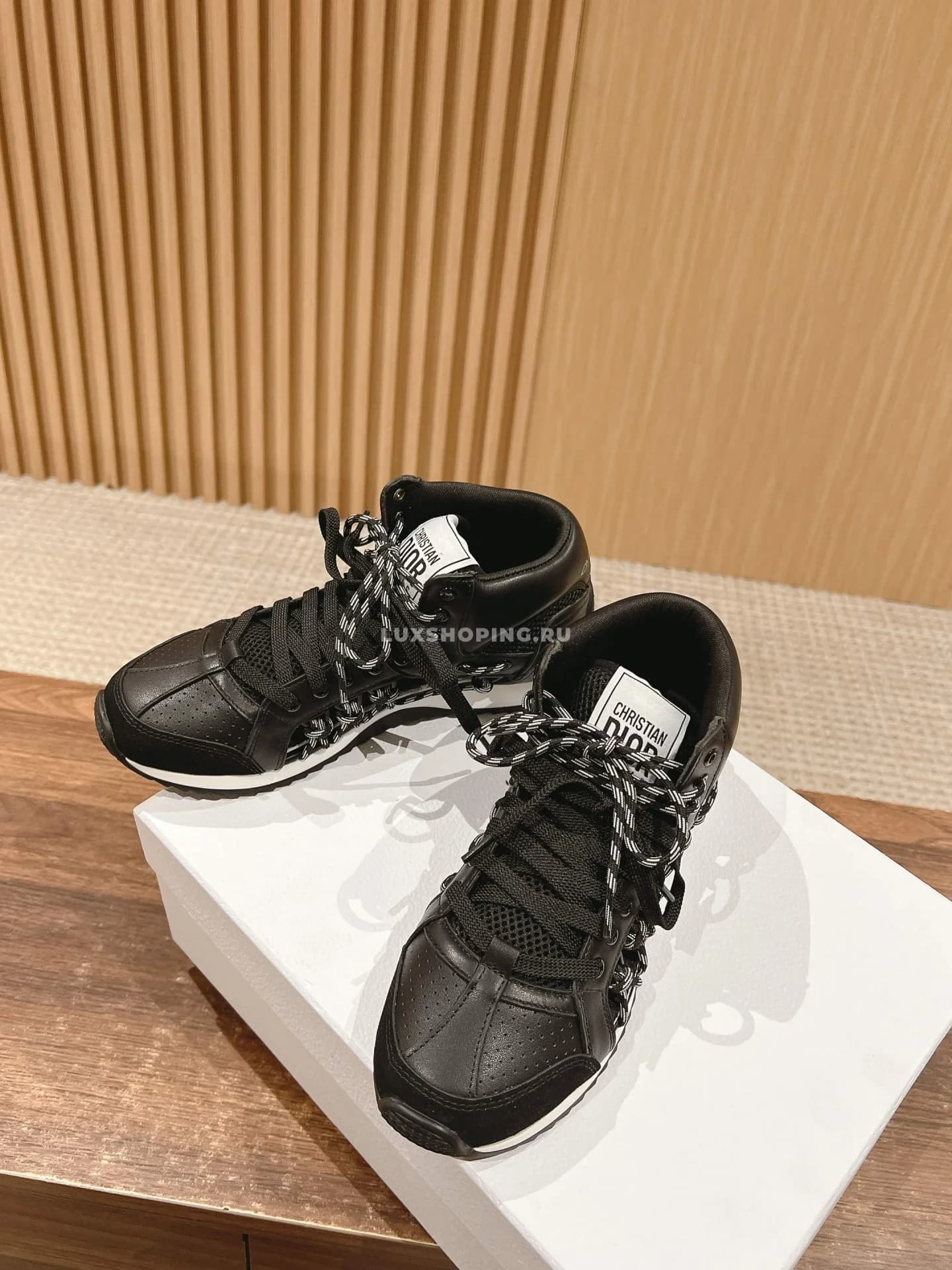 Первые высокие кроссовки Dior черные - фото 5