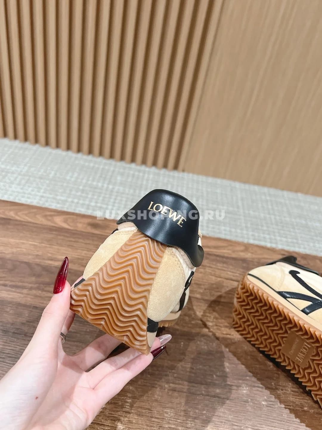 Кроссовки Loewe FLOW RUNNER коричневые - фото 8