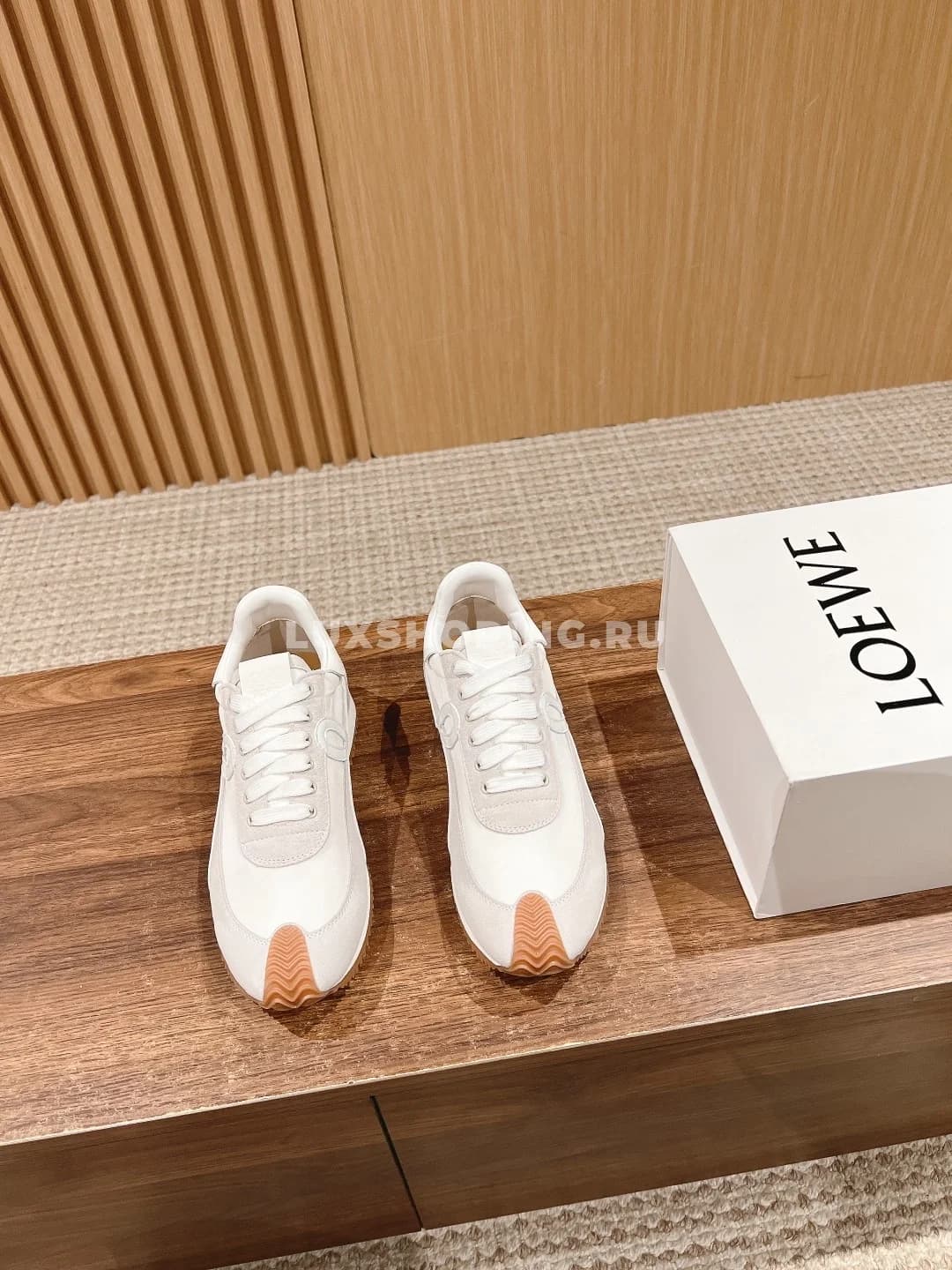 Кроссовки Loewe FLOW RUNNER белые - фото 3