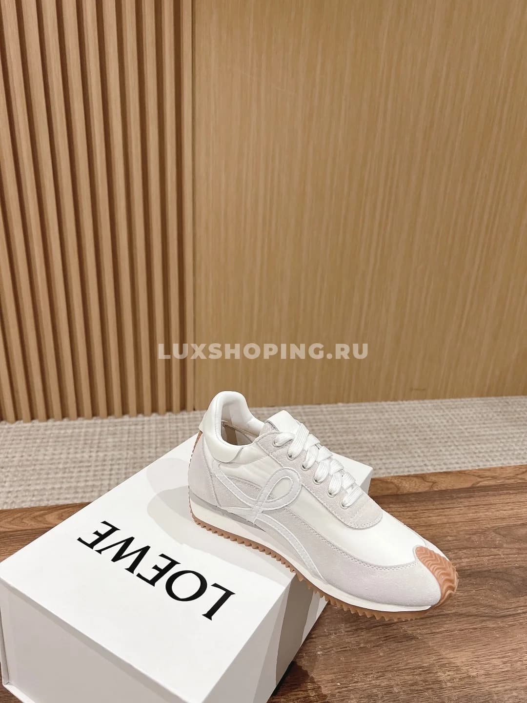 Кроссовки Loewe FLOW RUNNER белые - фото 6