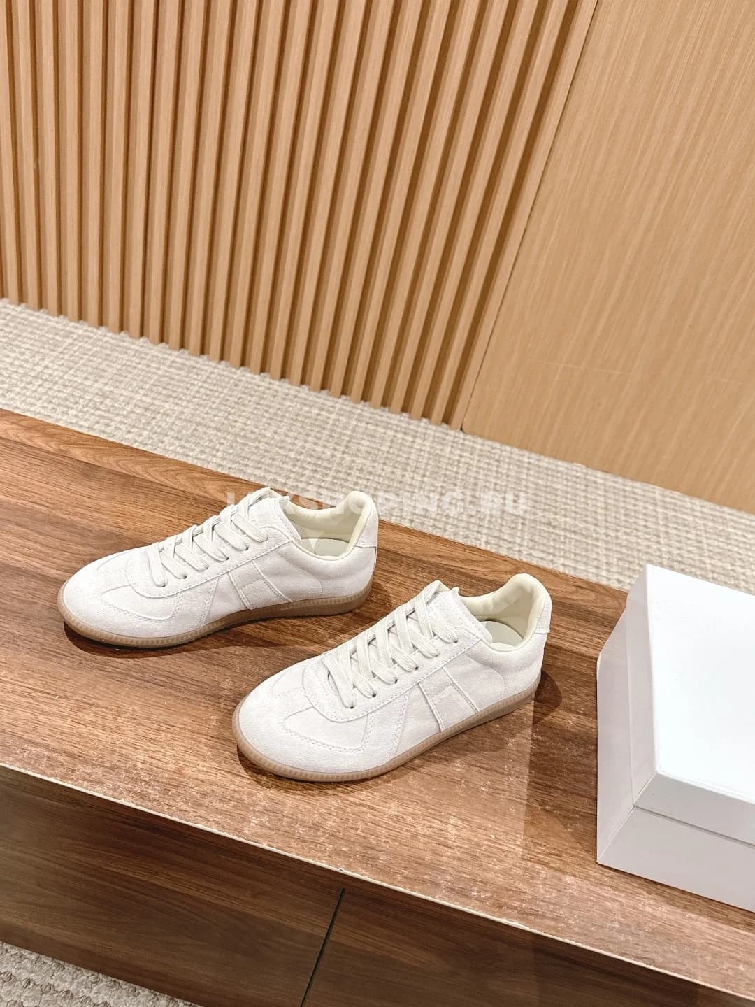 Кроссовки Maison Margiela белые