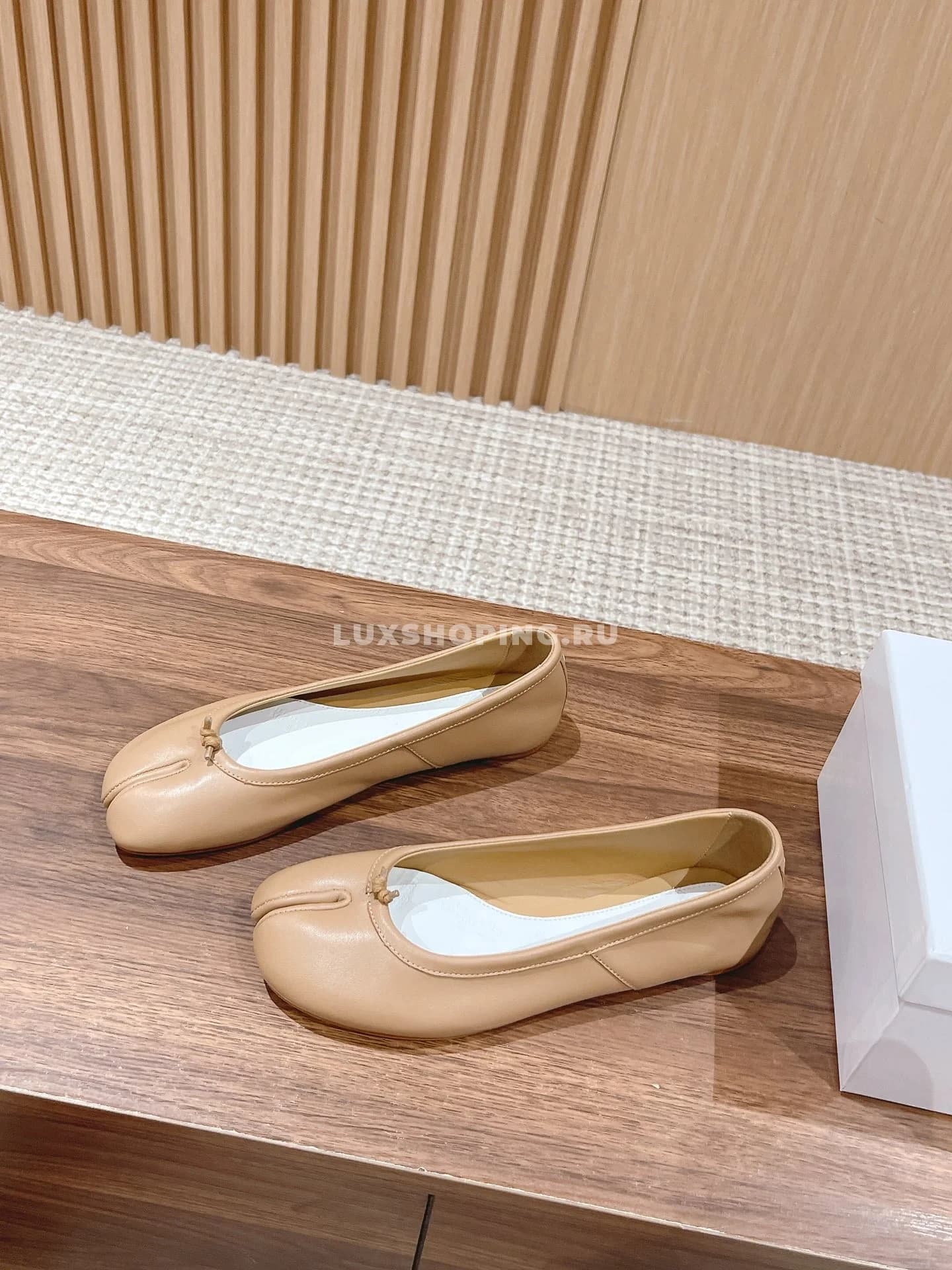 Балетки Margiela Tabi коричневые - фото 6