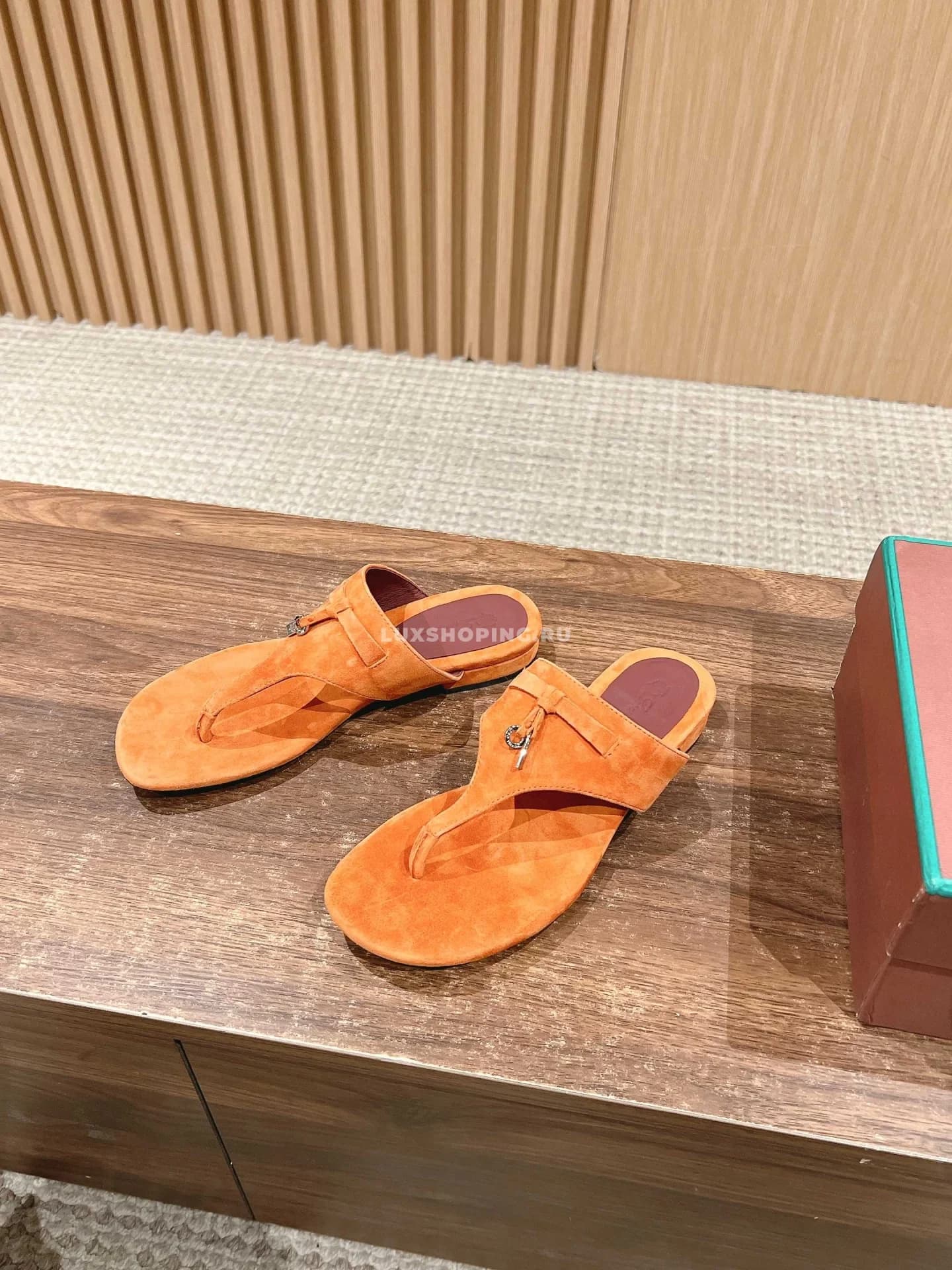 Шлепаны Loro Piano оранжевые