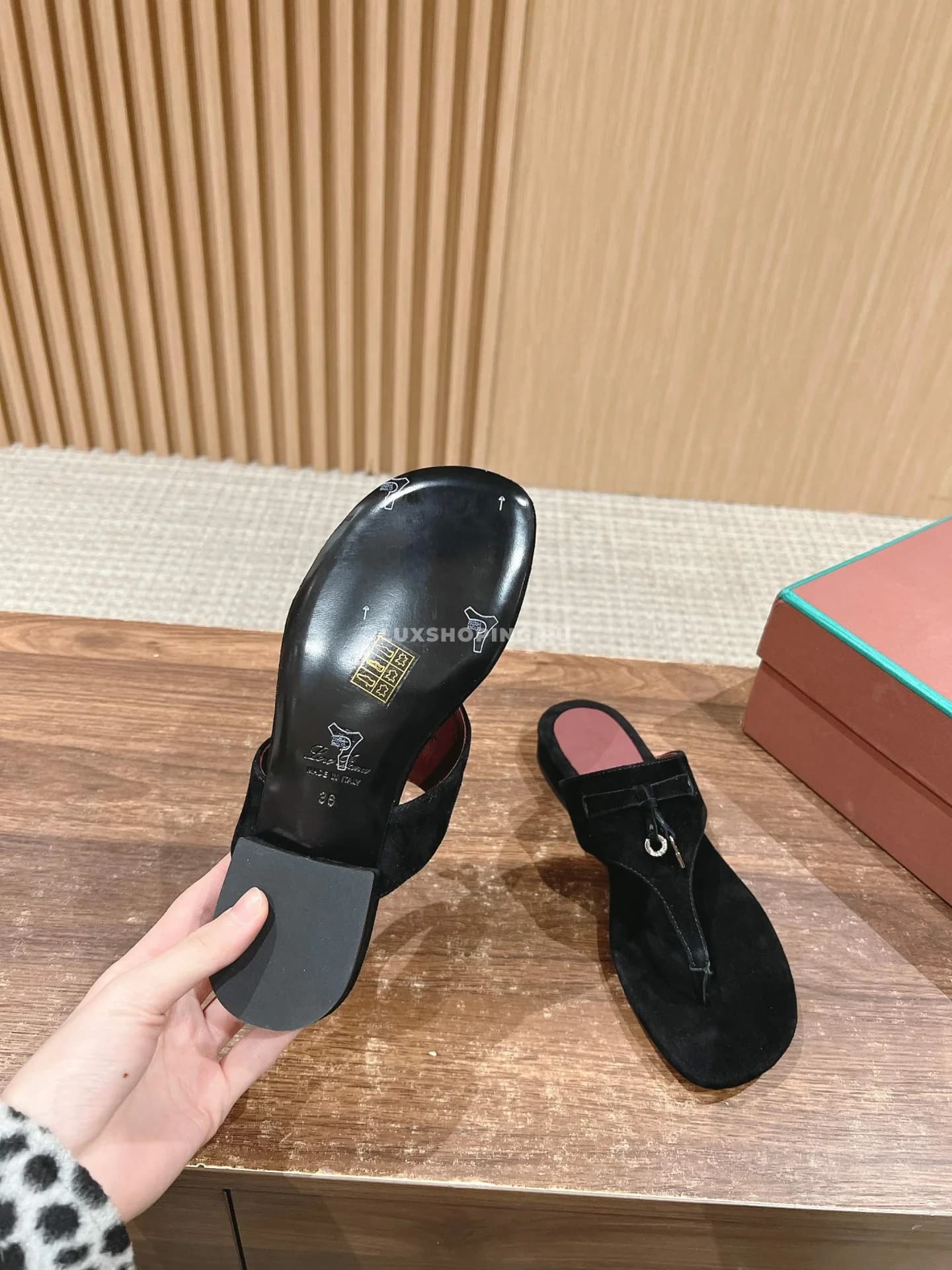 Шлепаны Loro Piano черные - фото 7