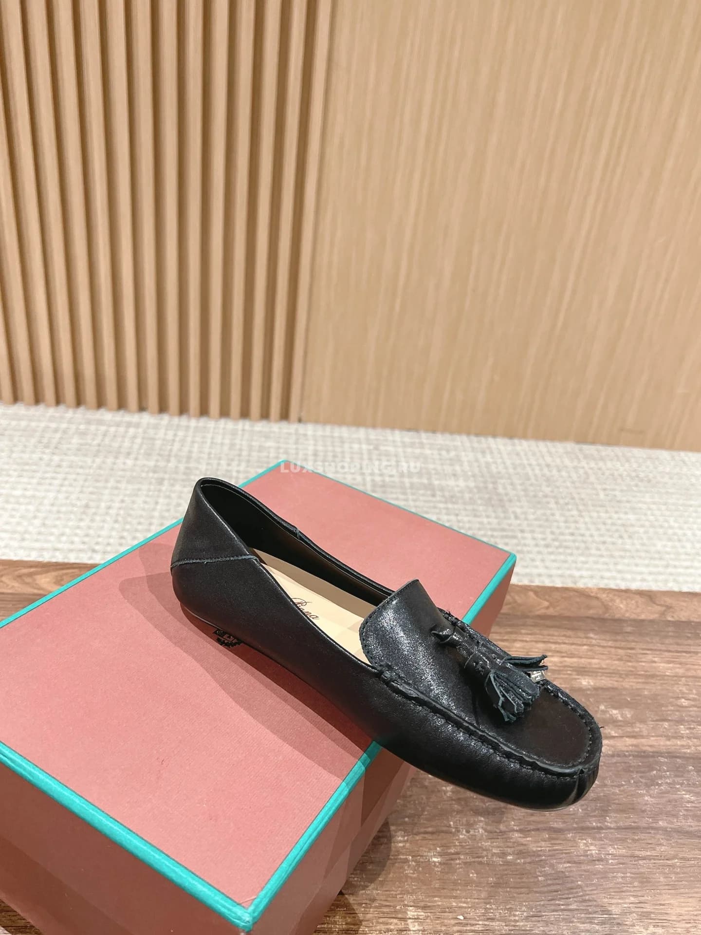 Мокасины кожанные с кисточками Loro Piana черные - фото 2