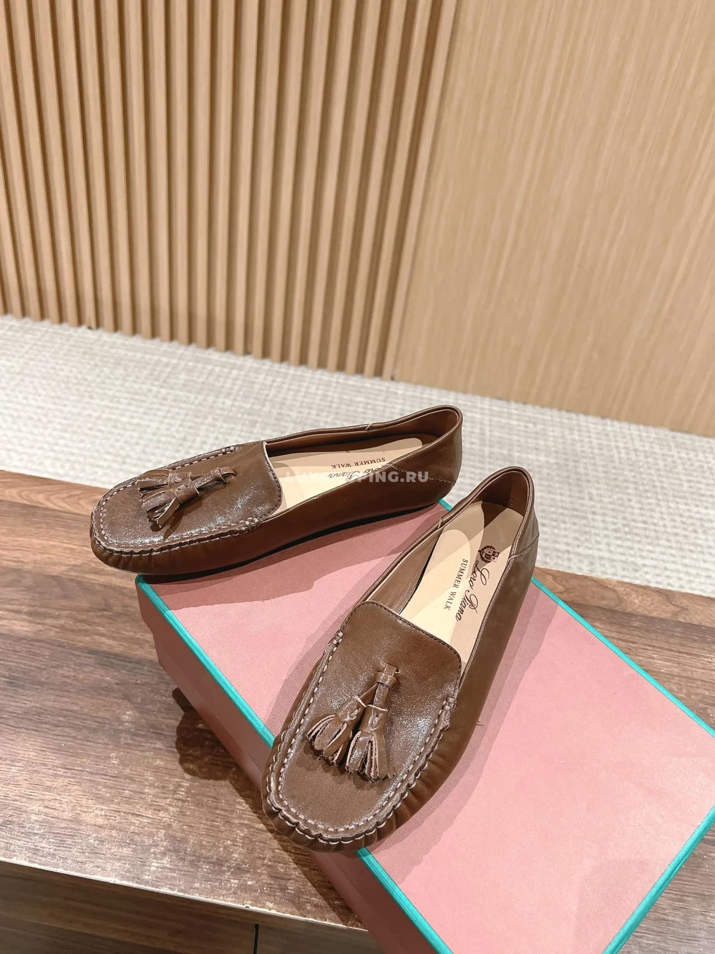 Мокасины кожанные с кисточками Loro Piana светло коричневые - фото 3