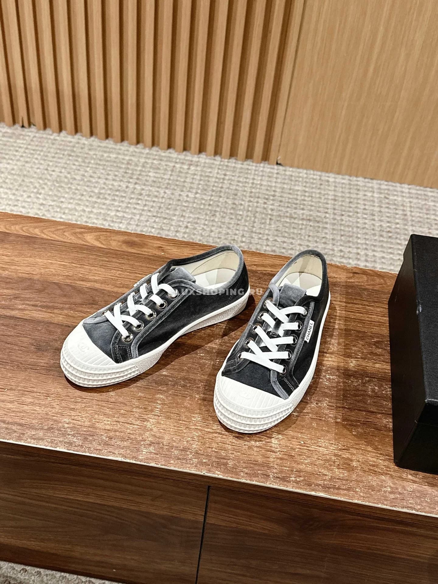 Кеды Chanel в ретро-стиле серые - фото 3