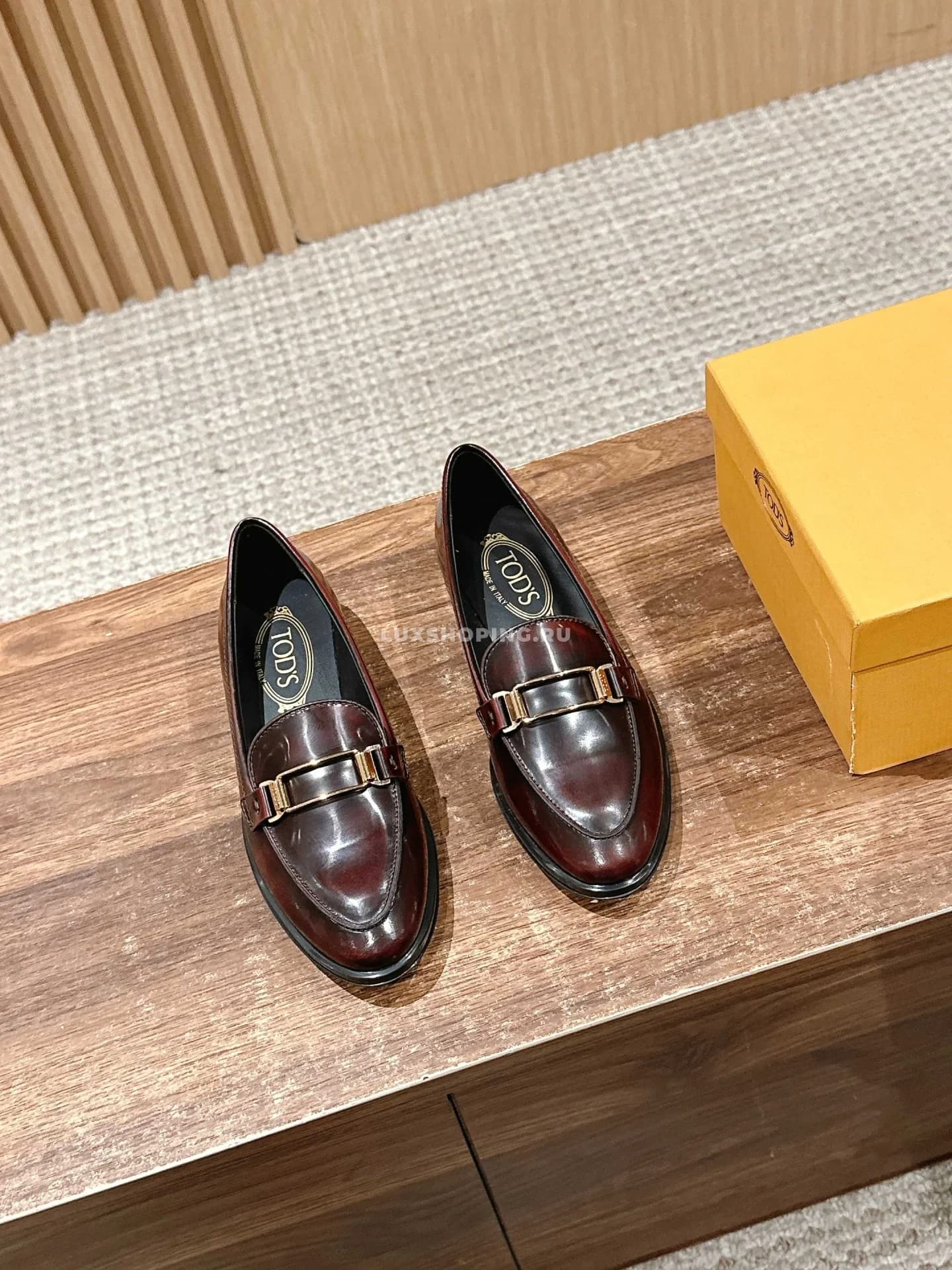Лоферы Tods лакированные коричневые