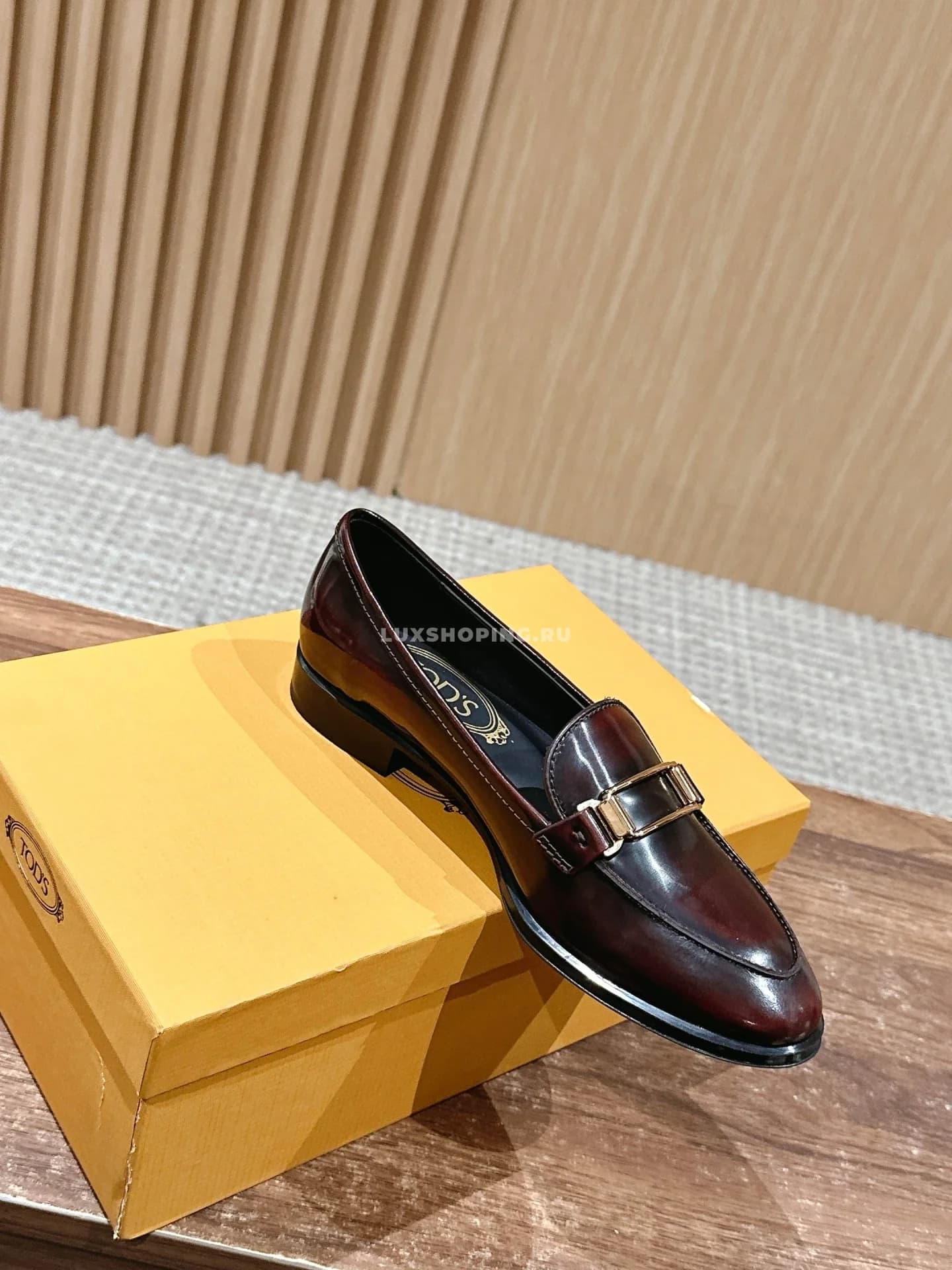 Лоферы Tods лакированные коричневые - фото 3