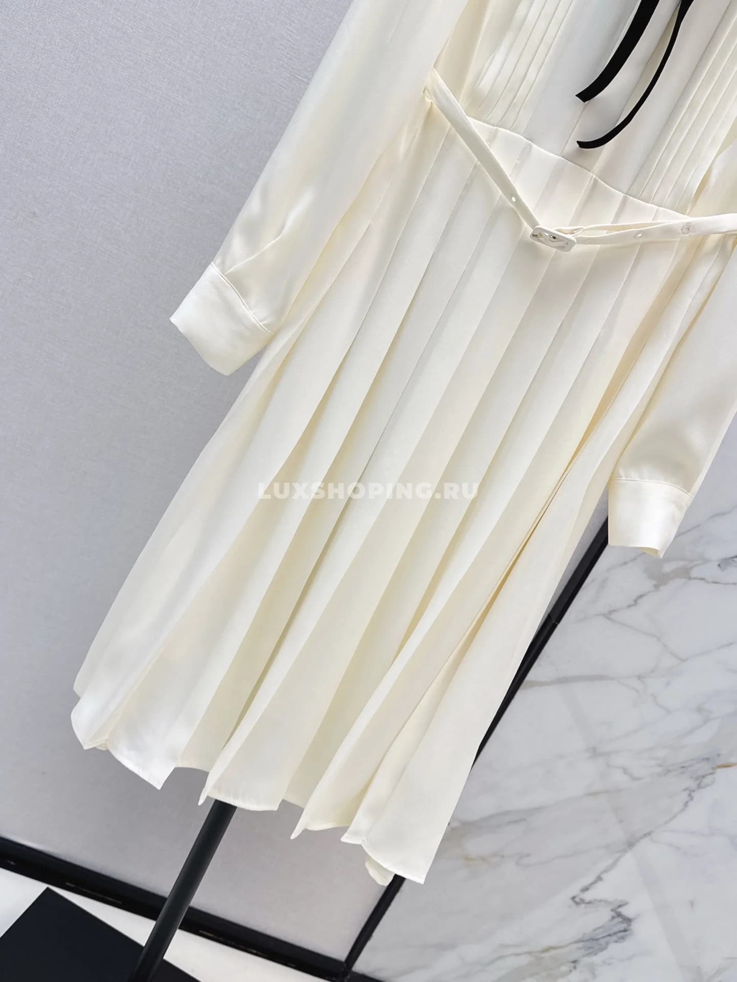 Prada плиссированное атласное макси-платье - фото 2