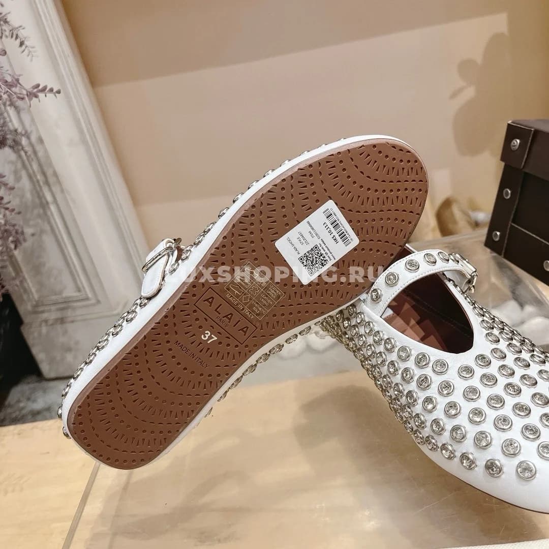 Балетки ALAÏA Crystal-Embellished белые - фото 10