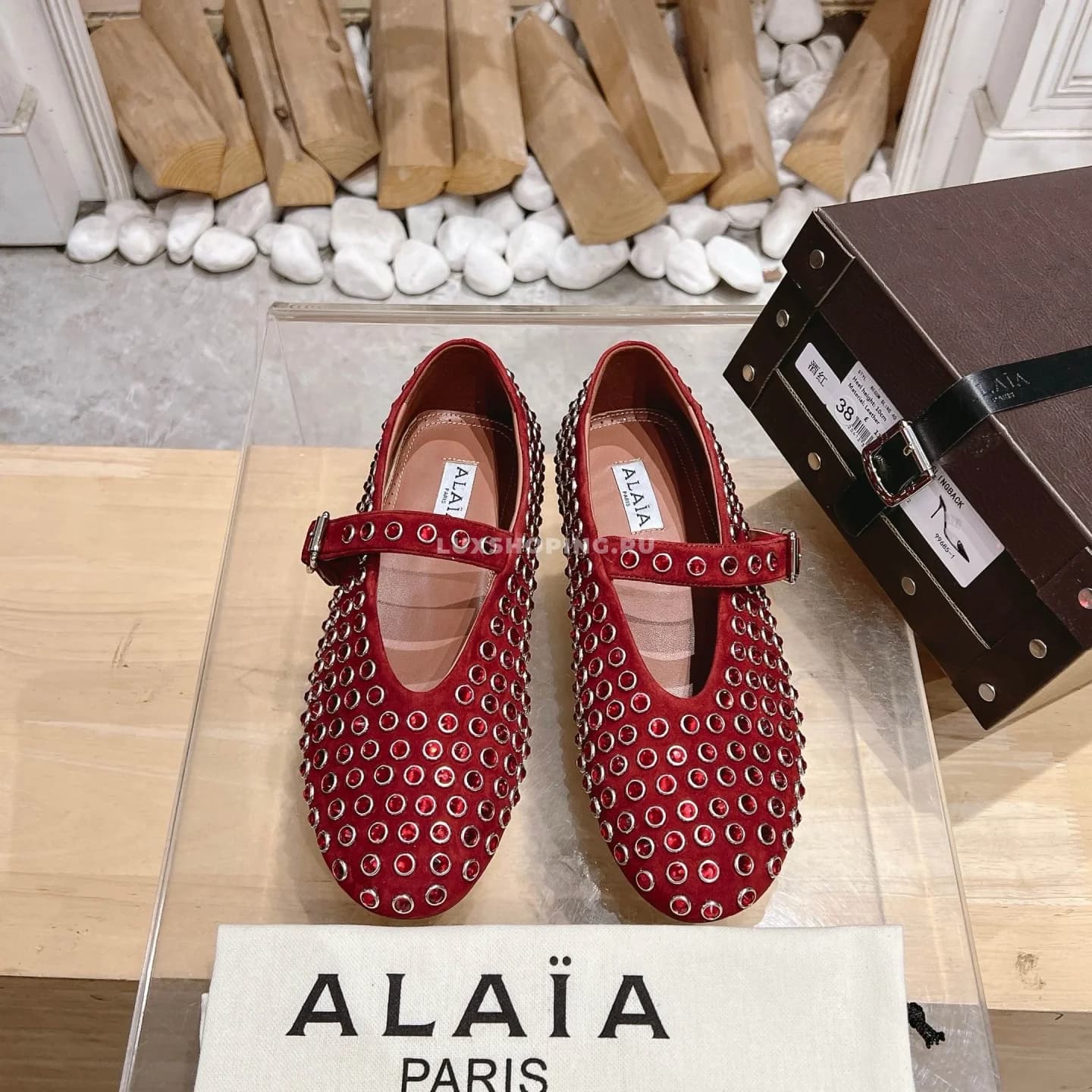 Балетки ALAÏA Crystal-Embellished бордовые - фото 2