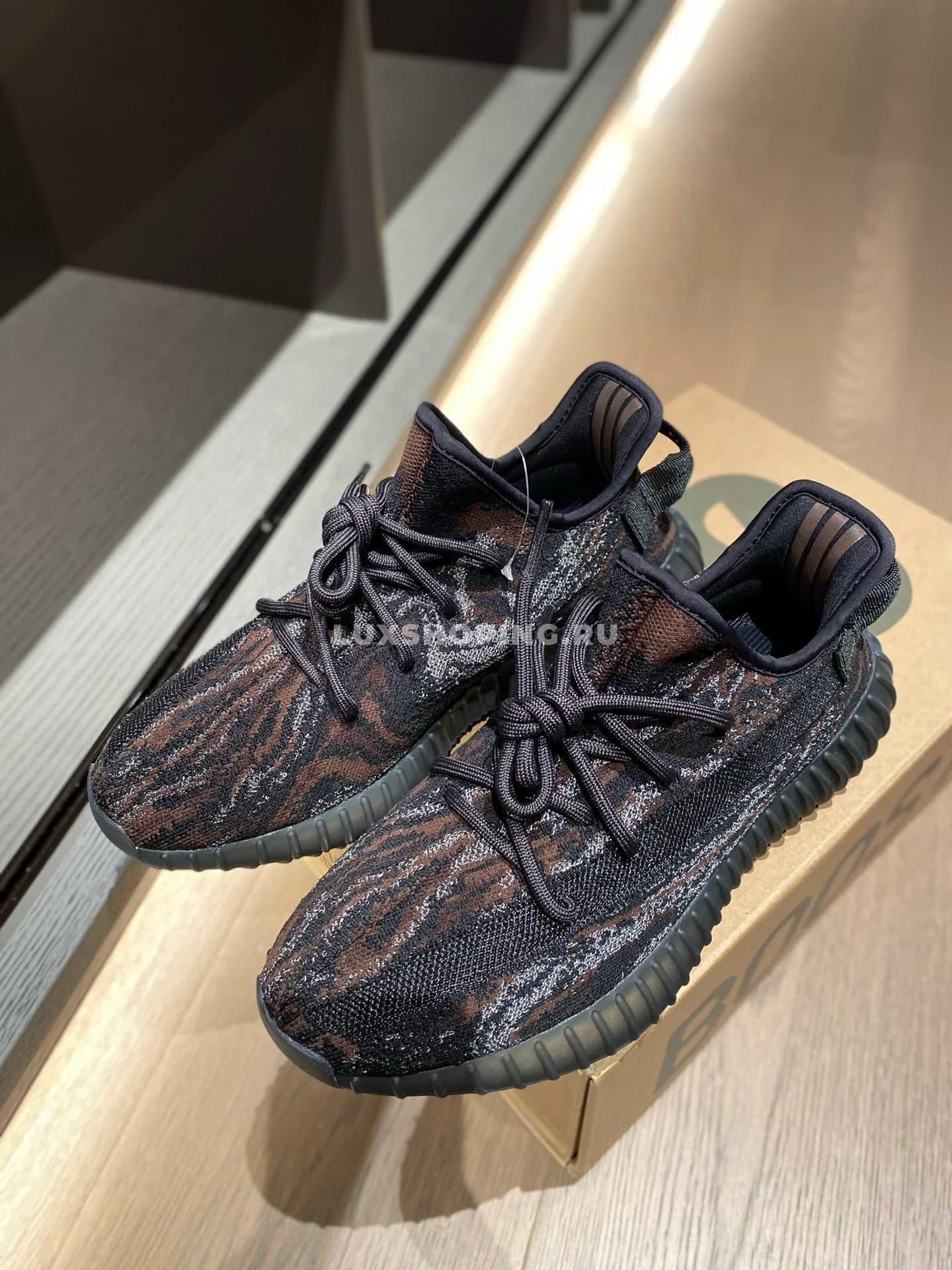 Кроссовки Adidas Yeezy Boost 350 1003К - фото 4