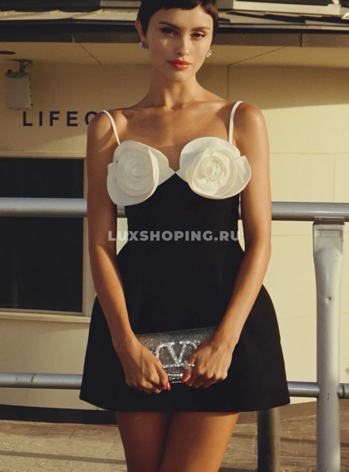 Valentino платье с белыми цветами - фото 10