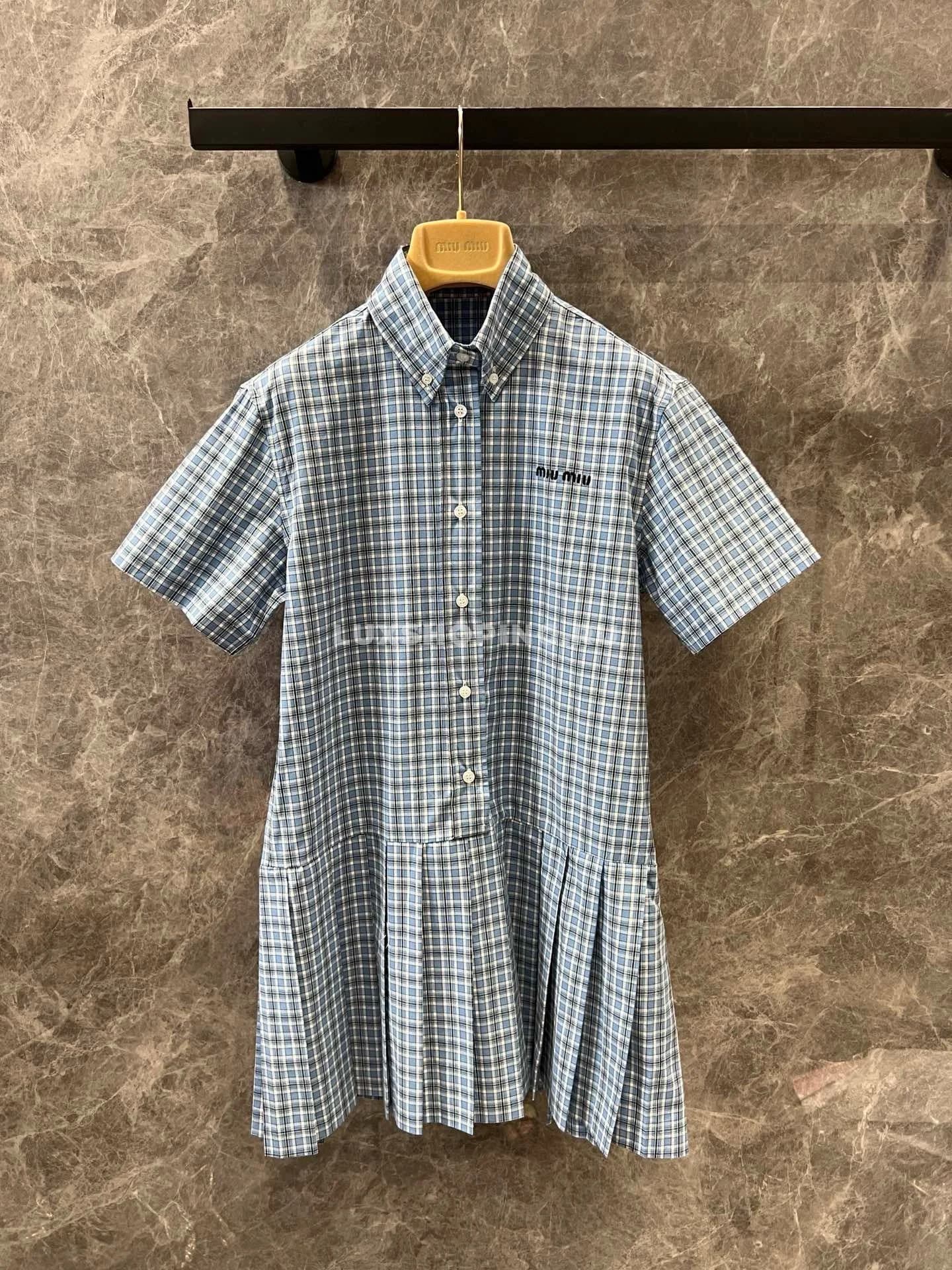 Miu Miu Платье-рубашка в клетку - фото 2