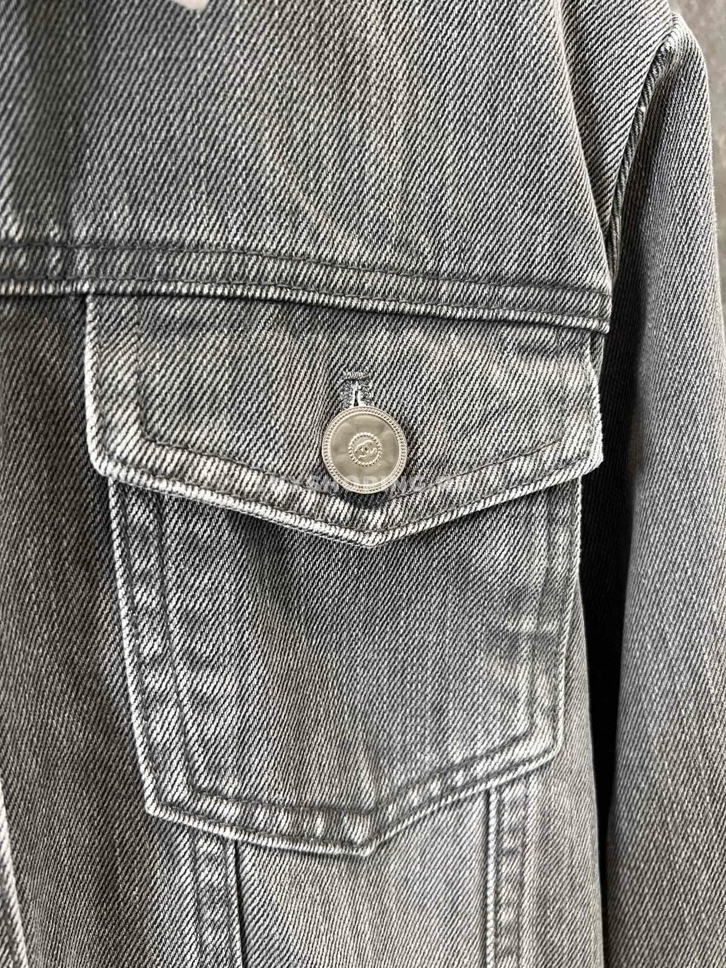 Chanel джинсовый комплект с эффектом многослойности - фото 10