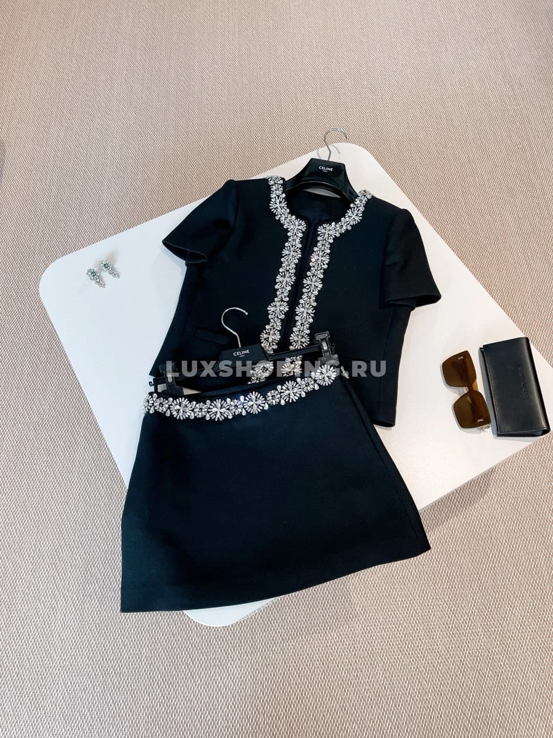 CELINE Черно-белый твидовый костюм с кристаллами - фото 2