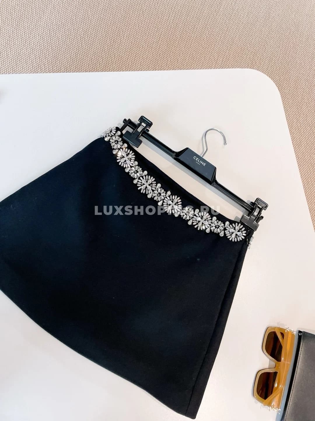 CELINE Черно-белый твидовый костюм с кристаллами - фото 8