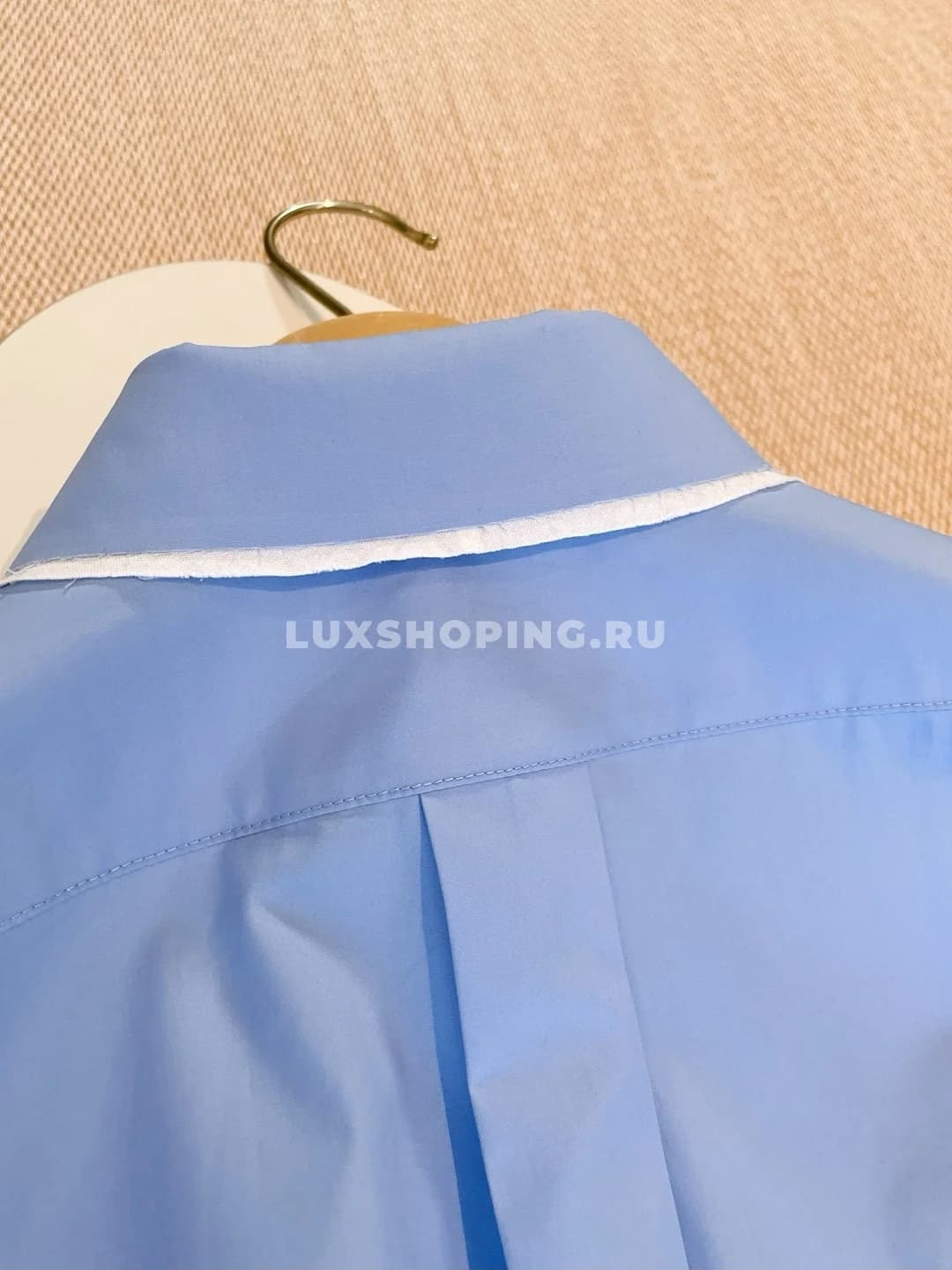 Miu Miu поплиновая рубашка с контрастным воротником - фото 4