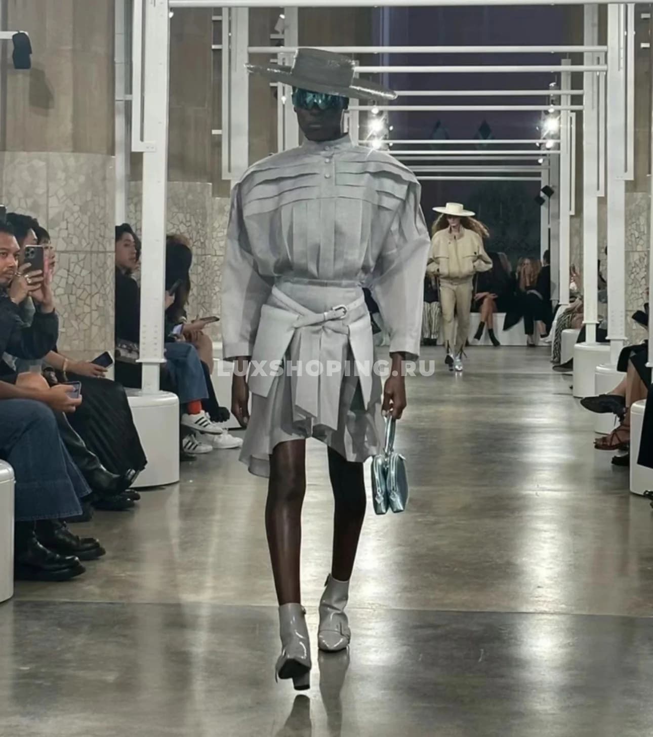 Louis Vuitton Рубашка из шелка в полоску Utility серая - фото 2