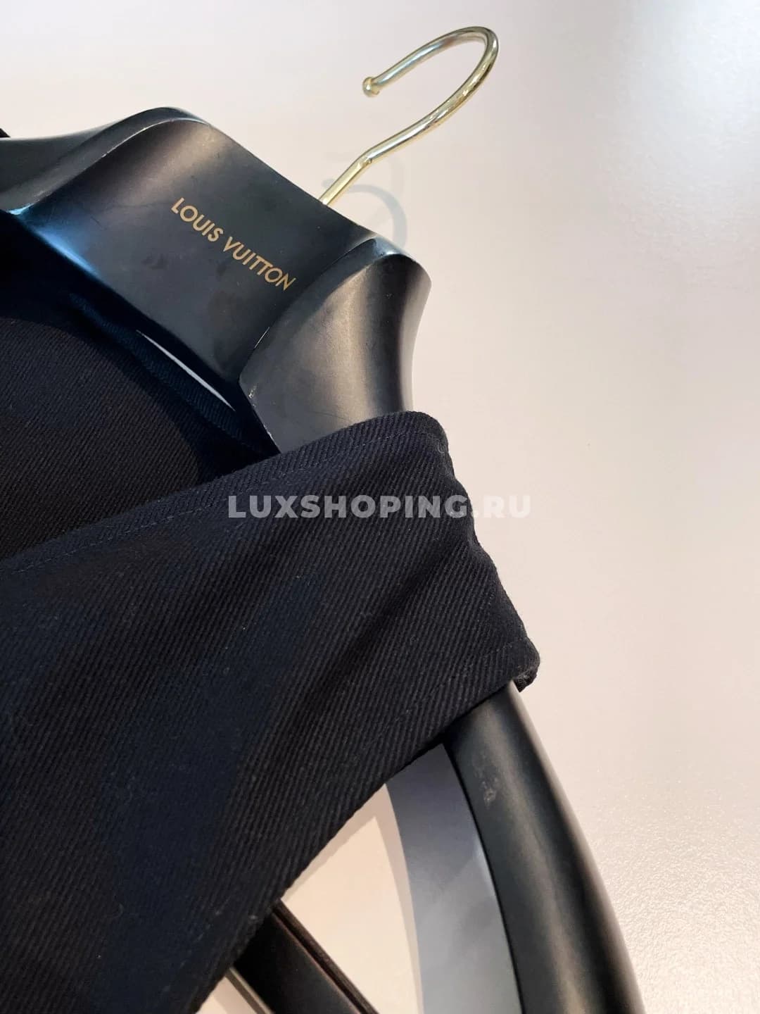 Louis Vuitton Элегантный жилет с кристаллами в черно-серебряном оттенке - фото 6