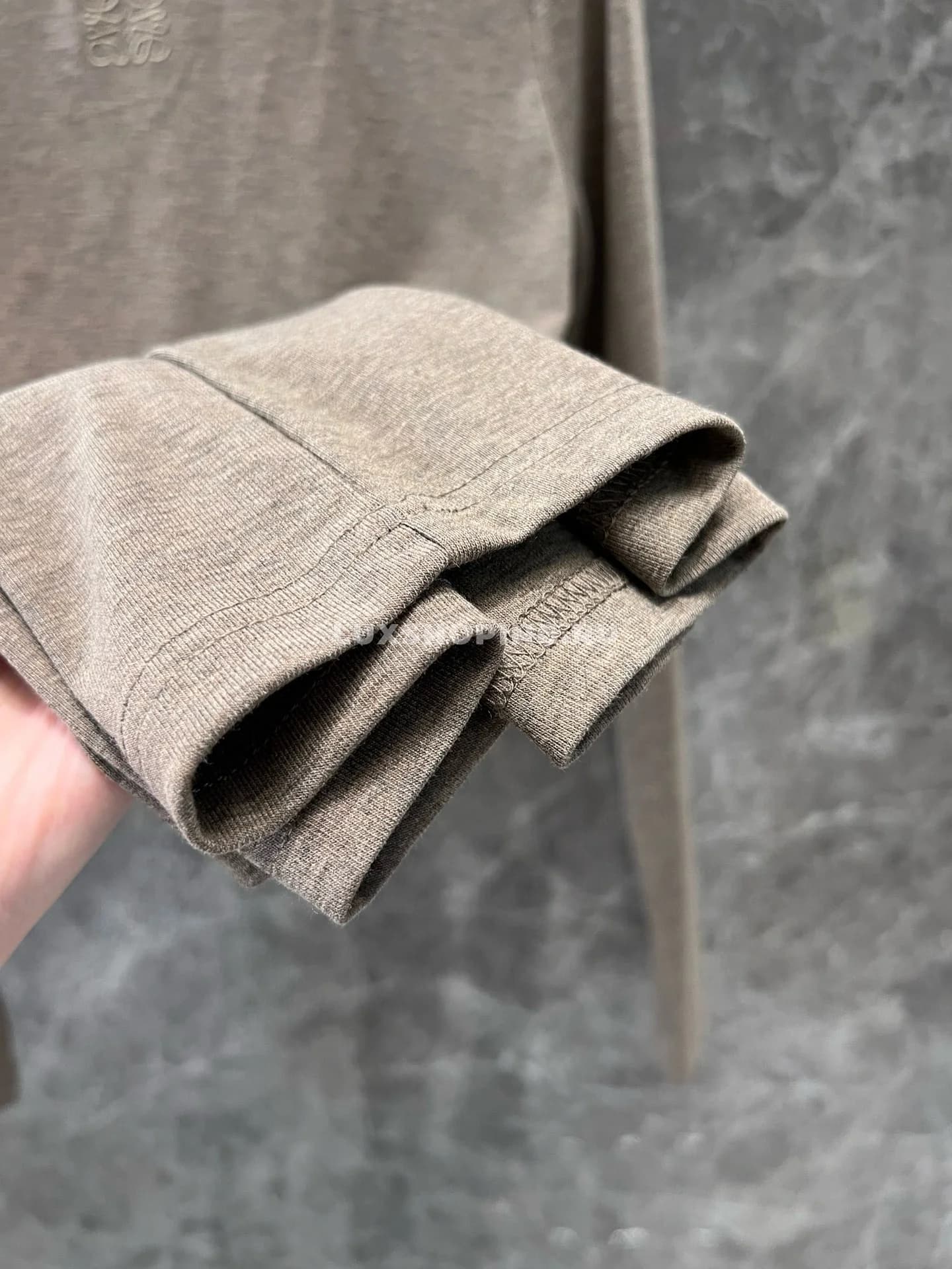 Loewe Лонг с вышивкой на груди - фото 9