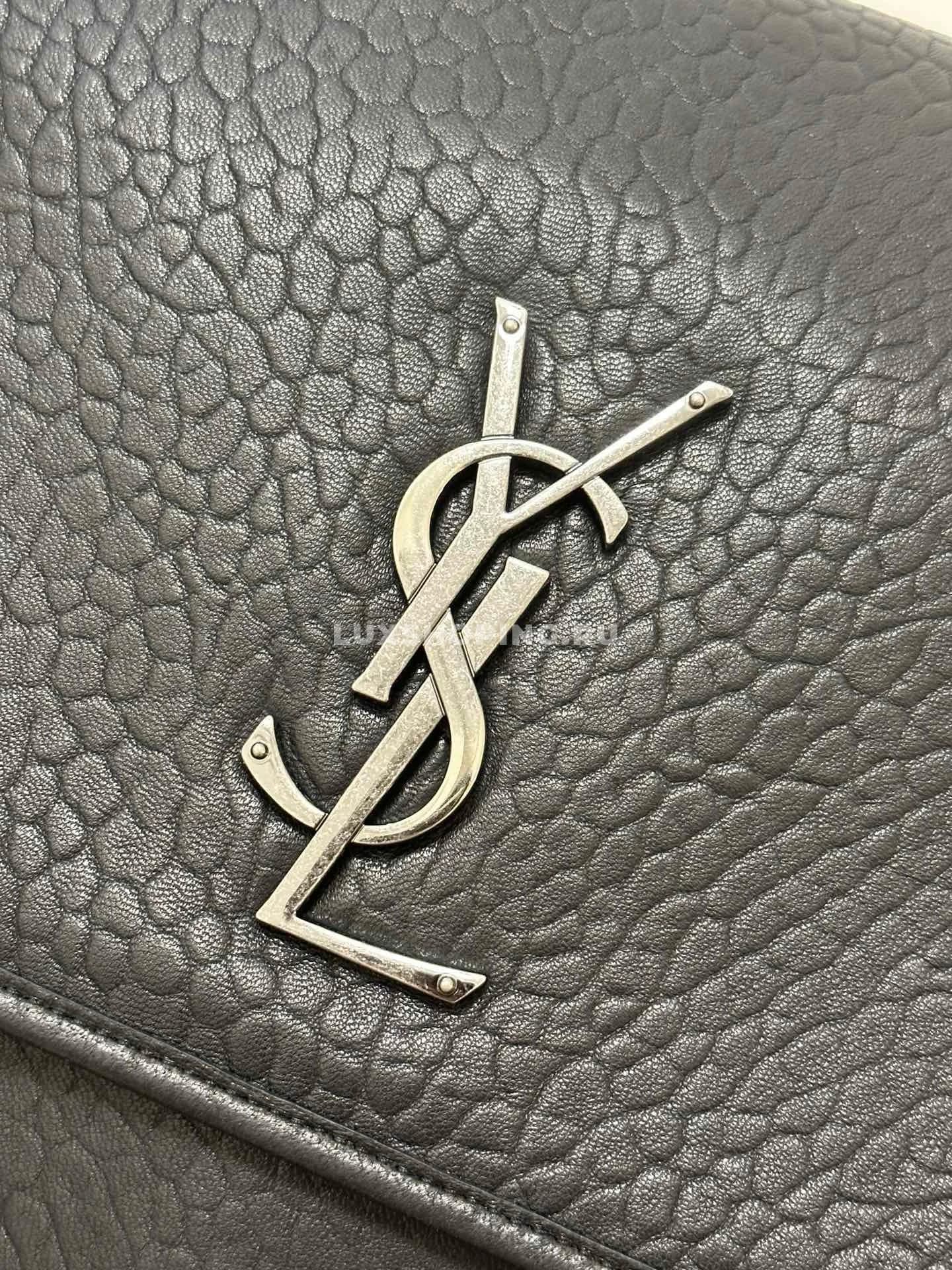 Saint Laurent Oversize Niki  47 см из мягкой овечьей кожи - фото 4