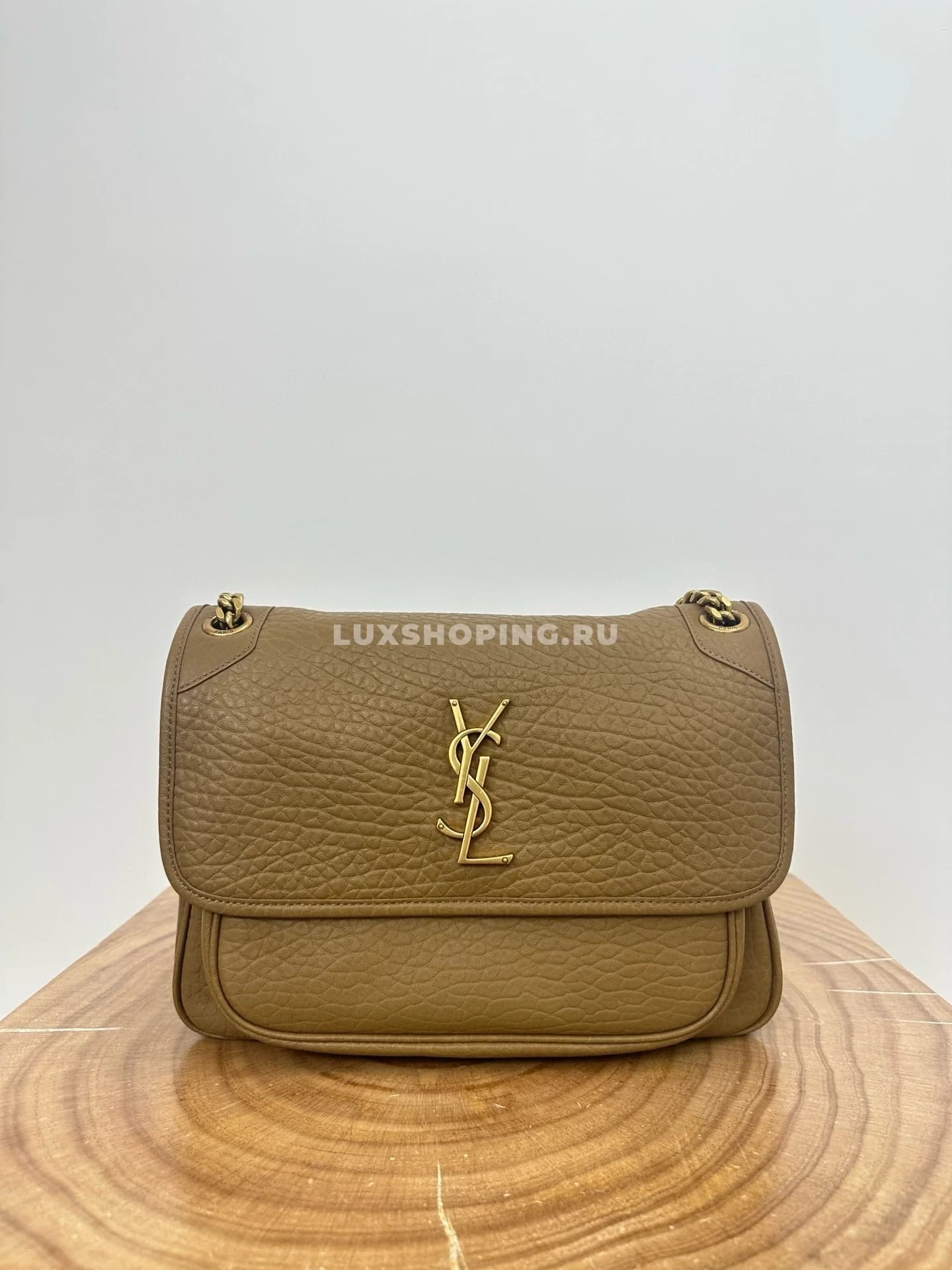 Saint Laurent Сумка Niki 28 см из мягкой овечьей кожи Беж - фото 5