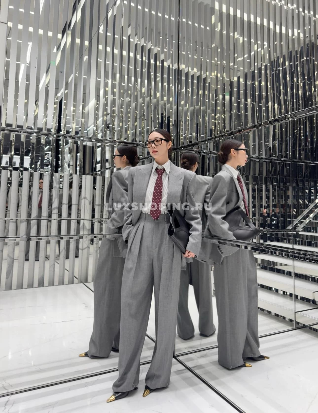 Saint Laurent Черная сумка Y - фото 9