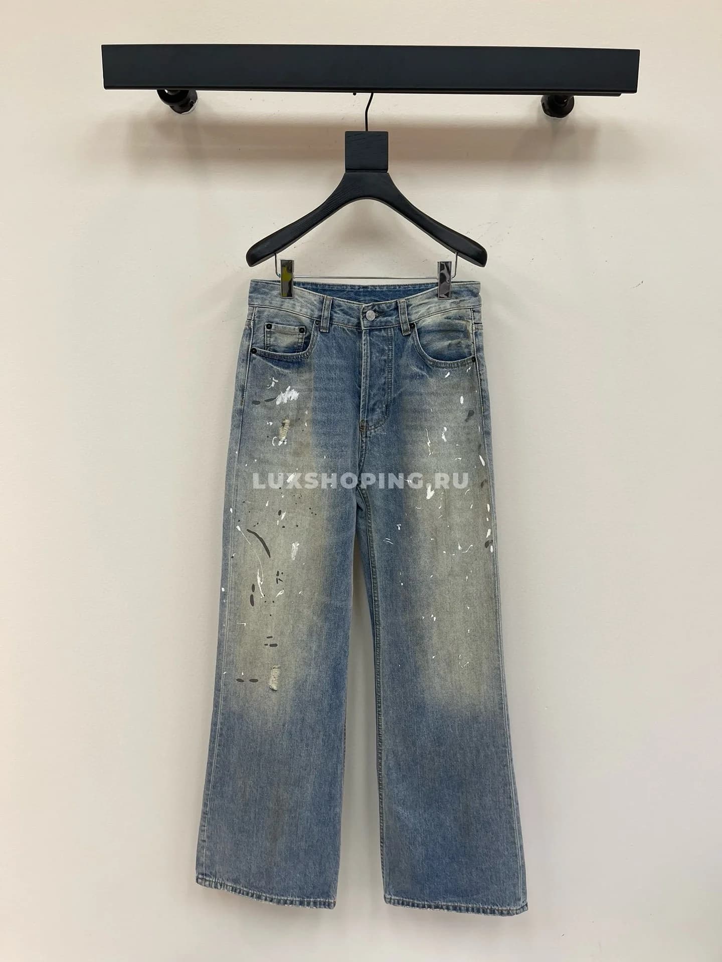 Acne Studios Джинсы с винтажным эффектоми и принтом "брызги краски" - фото 2