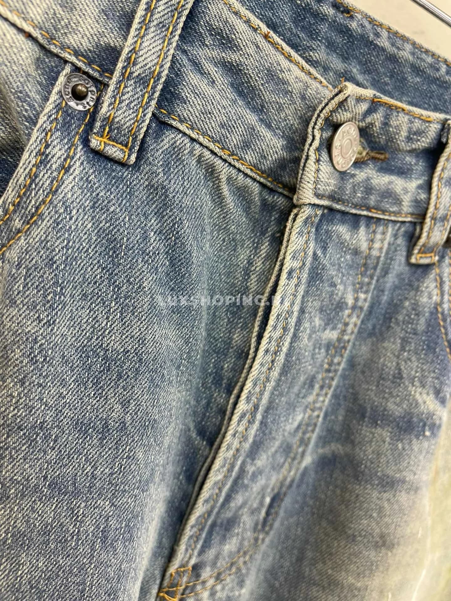 Acne Studios Джинсы с винтажным эффектоми и принтом "брызги краски" - фото 3