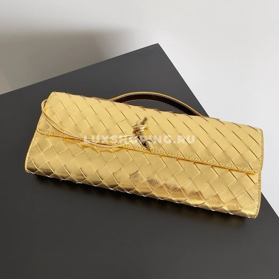 Сумка BOTTEGA VENETA ANDIAMO Clutch золотой - фото 2