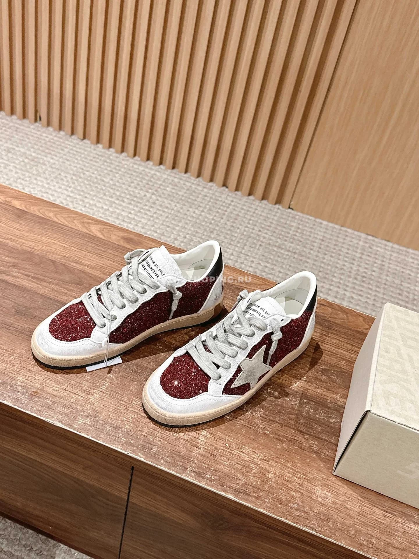 Кроссовки Golden Goose Superstar Sabot красные со стразами - фото 4