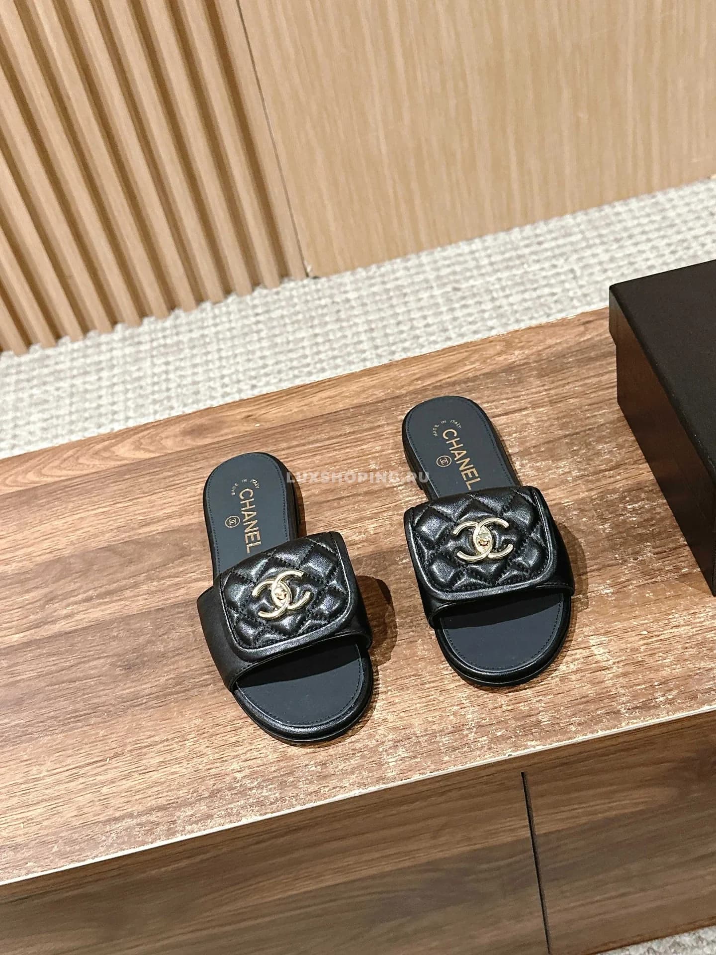 Шлепанцы Chanel черные - фото 2