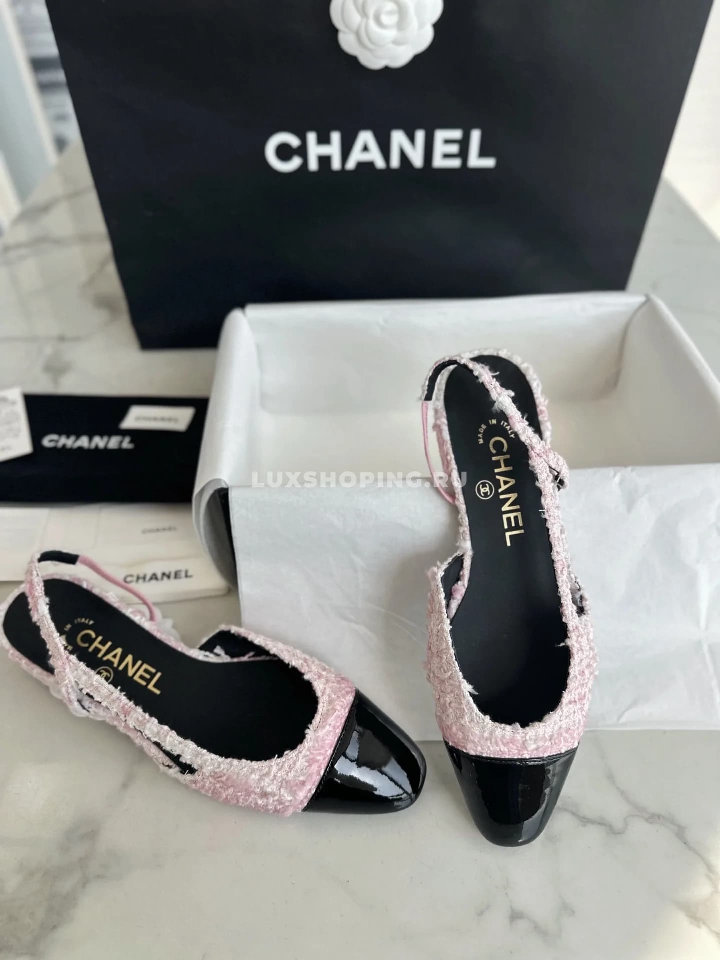 Босоножки Chanel твидовые розовые на низкой платформе - фото 7