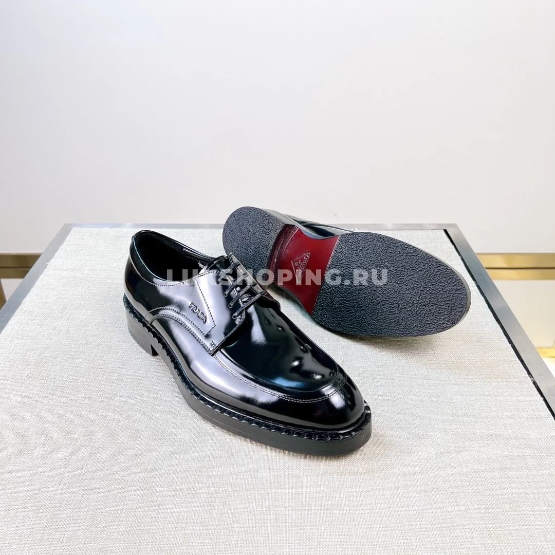 Туфли Prada со шнурками лакированные черные - фото 7