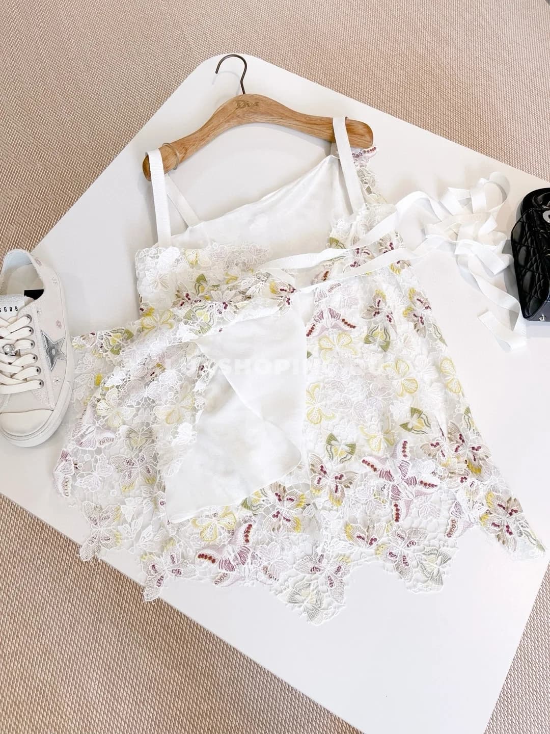 DIOR Топ из белого хлопкового кружева с вышитыми бабочками - фото 4